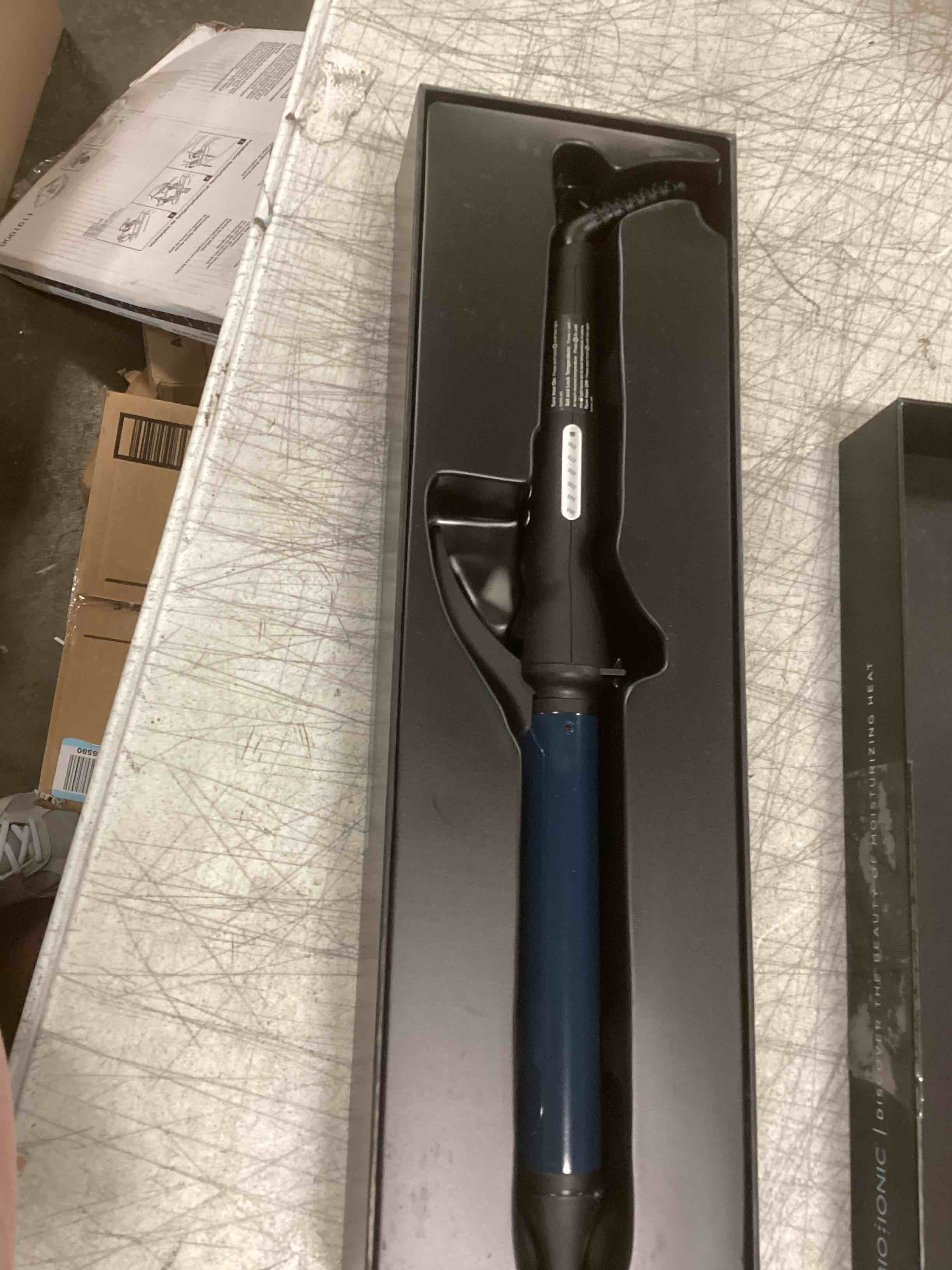 https://s3.amazonaws.com/lotting-images-prod/bidfta/RED6559501_1717511162338.jpeg