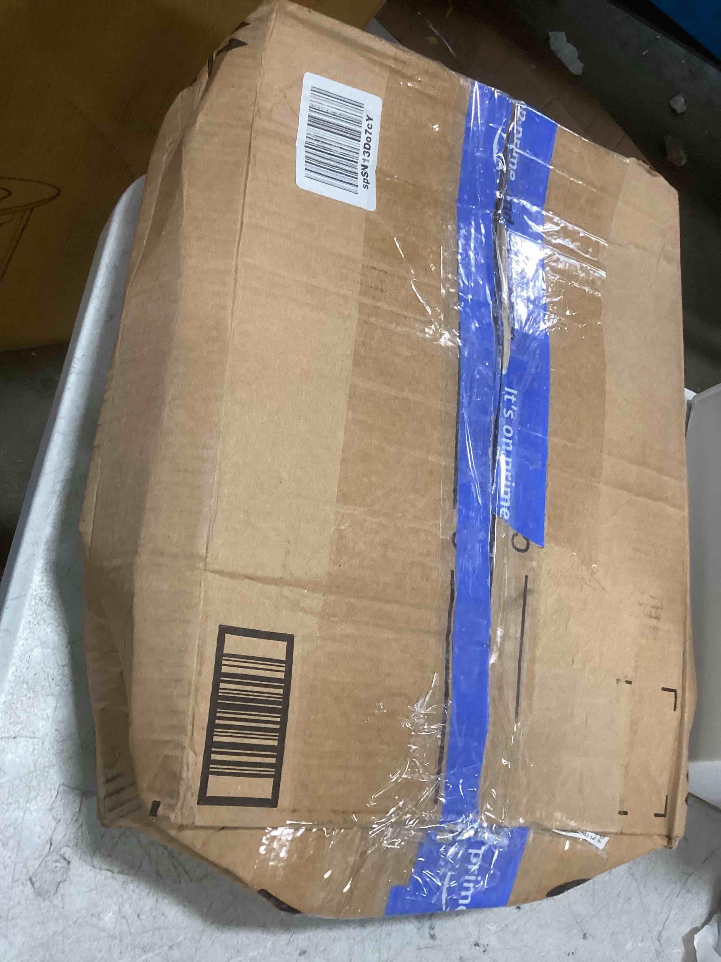 https://s3.amazonaws.com/lotting-images-prod/bidfta/RED6559789_1717600759021.jpeg