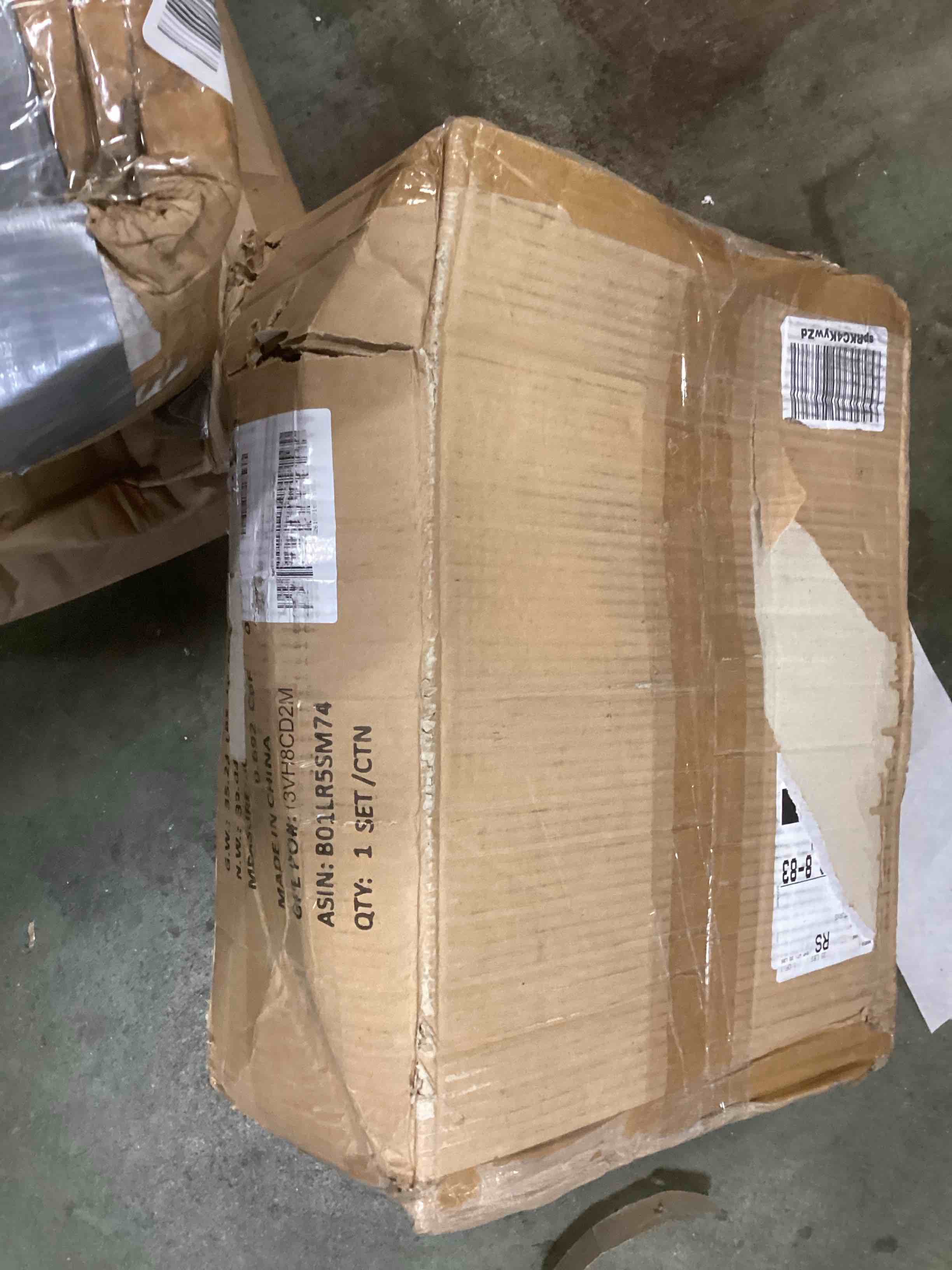 https://s3.amazonaws.com/lotting-images-prod/bidfta/RED6559798_1717601824155.jpeg