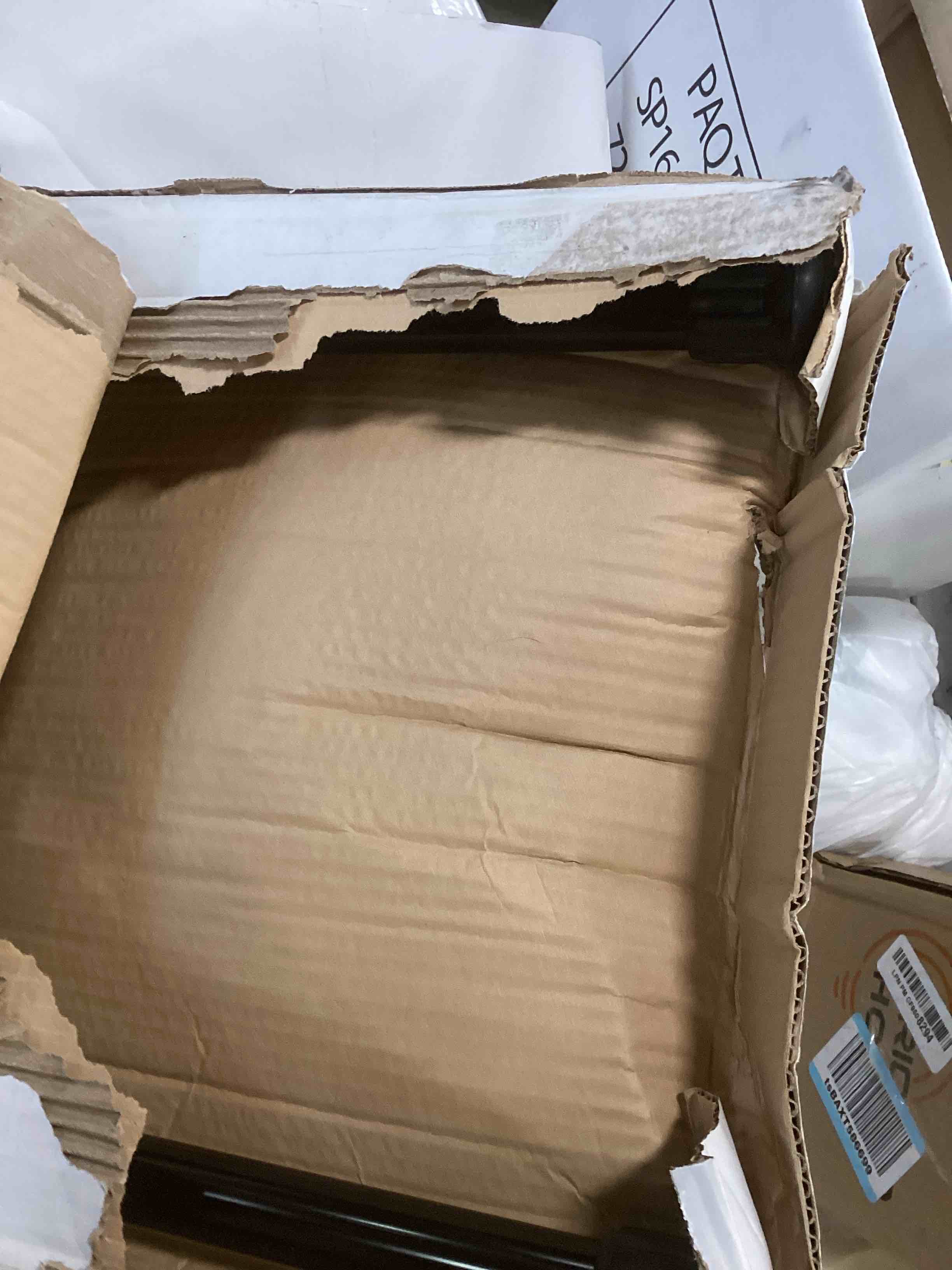 https://s3.amazonaws.com/lotting-images-prod/bidfta/RED6559815_1717604637889.jpeg