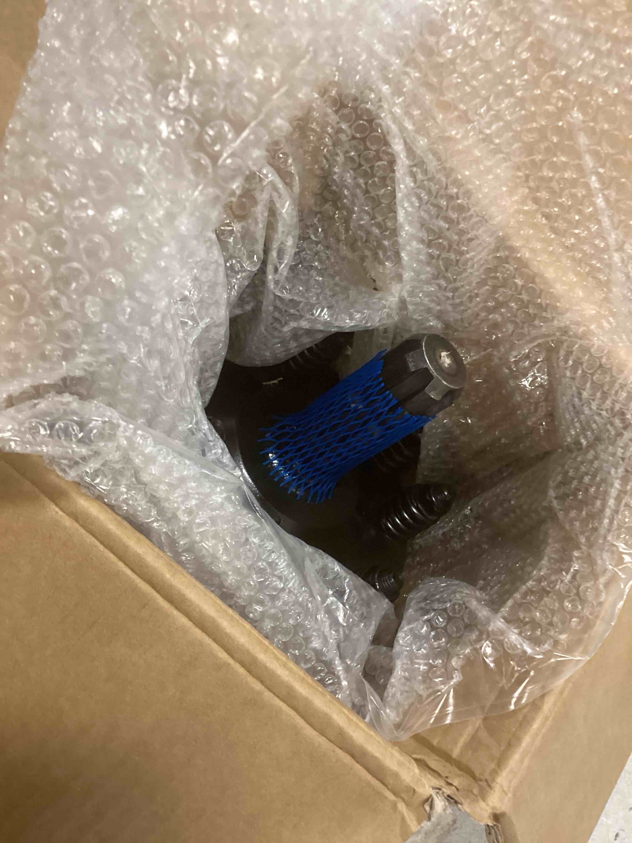 https://s3.amazonaws.com/lotting-images-prod/bidfta/RED6559816_1717604800369.jpeg