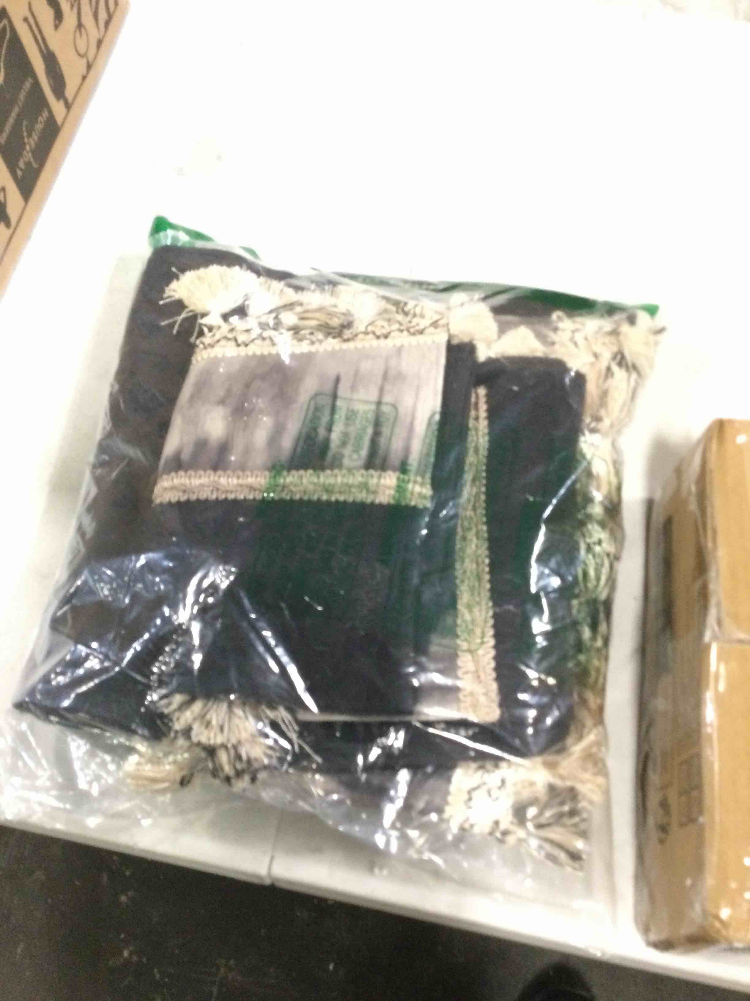 https://s3.amazonaws.com/lotting-images-prod/bidfta/RED6560033_1715874122236.jpeg