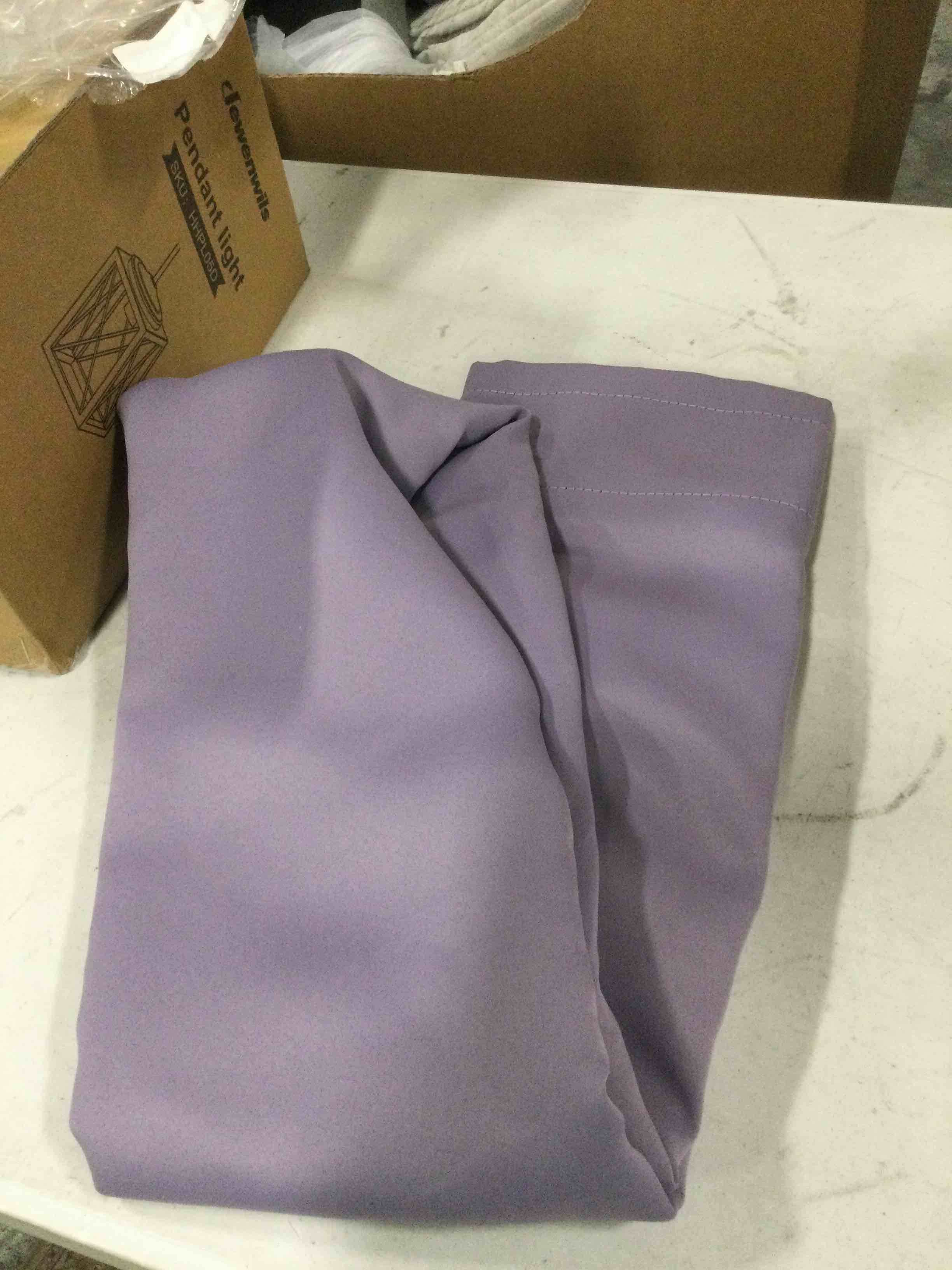 https://s3.amazonaws.com/lotting-images-prod/bidfta/RED6560199_1715953189681.jpeg