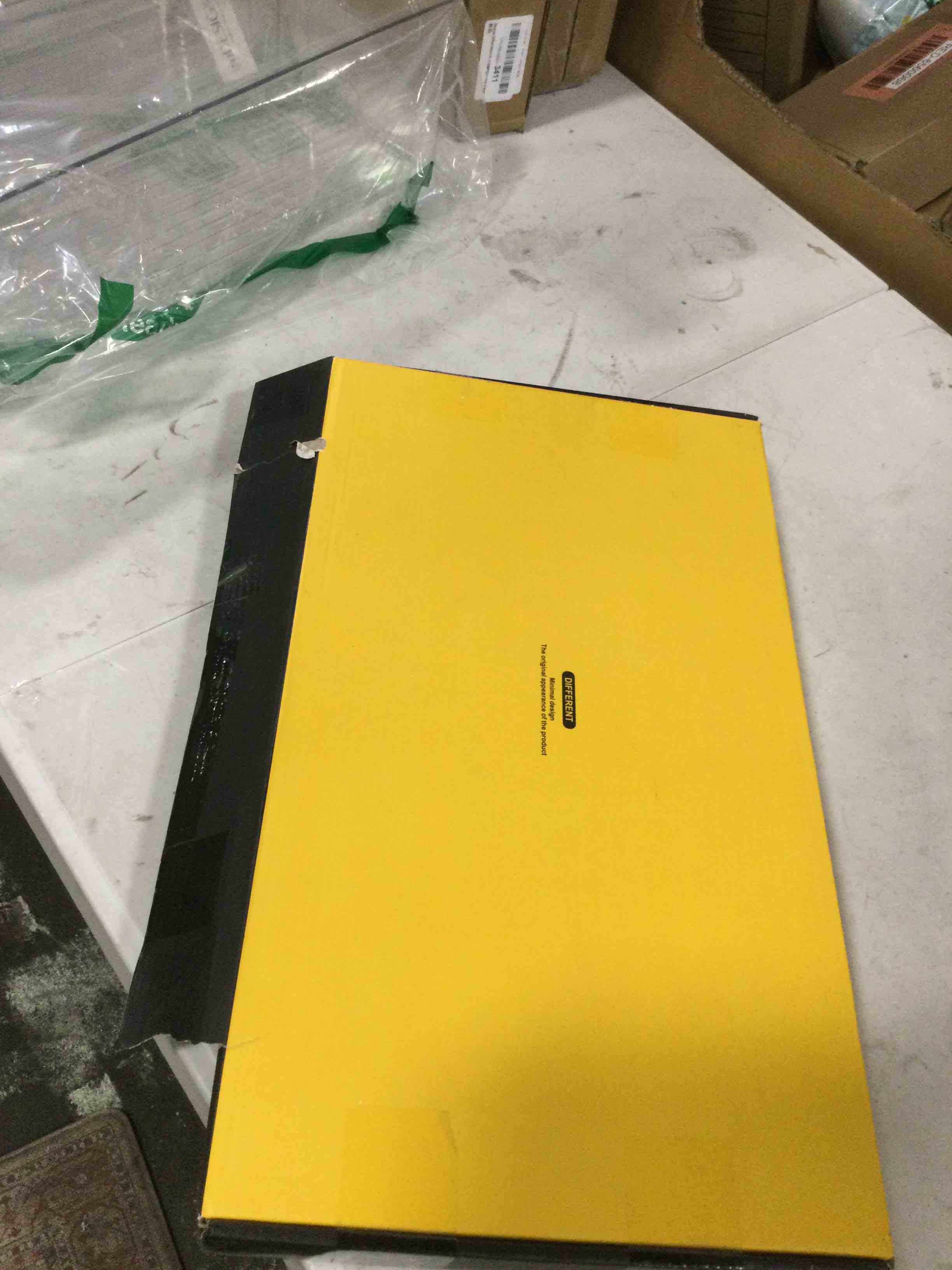 https://s3.amazonaws.com/lotting-images-prod/bidfta/RED6560220_1715958051420.jpeg