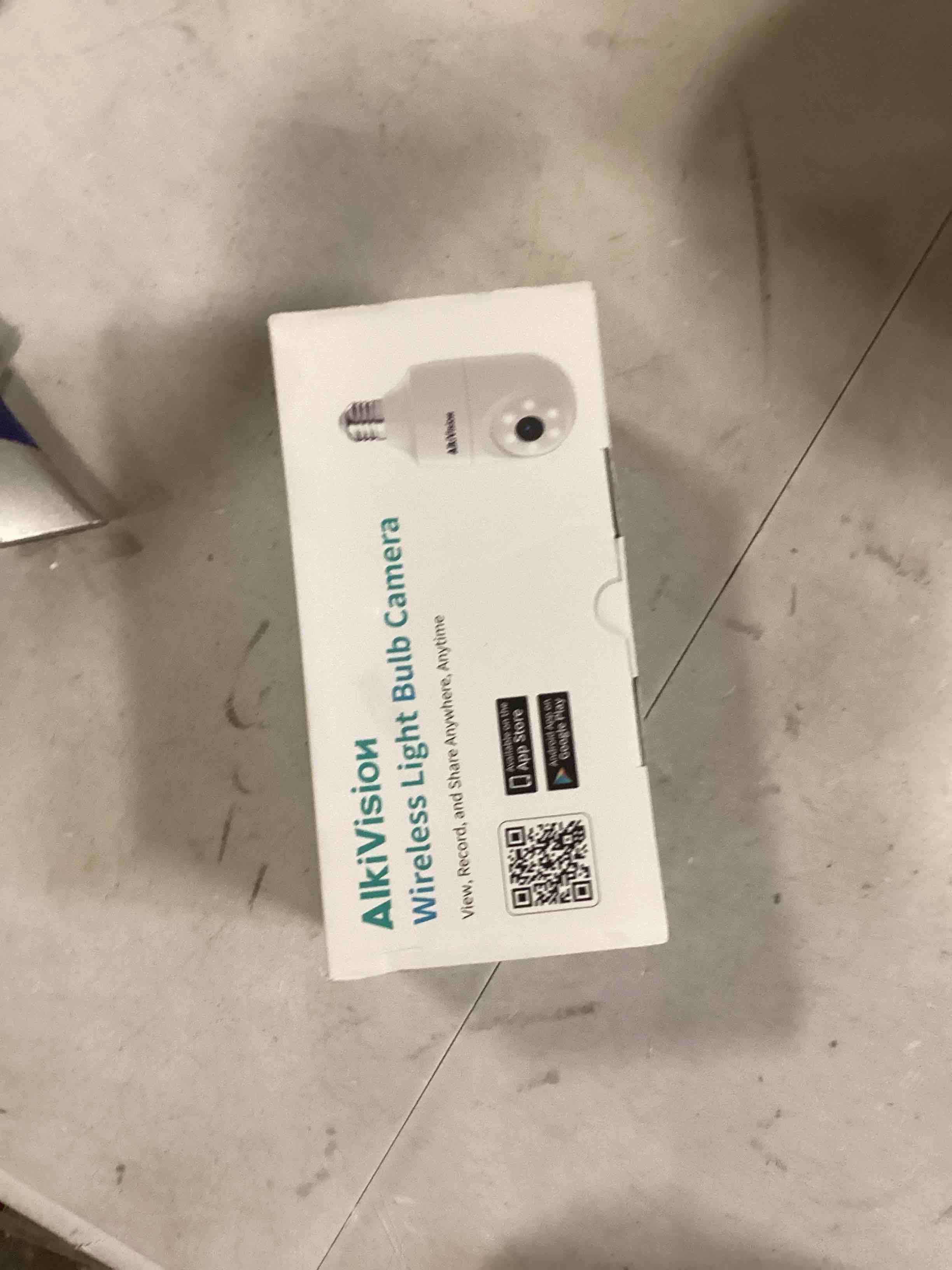 https://s3.amazonaws.com/lotting-images-prod/bidfta/RED6560780_1716317679127.jpeg