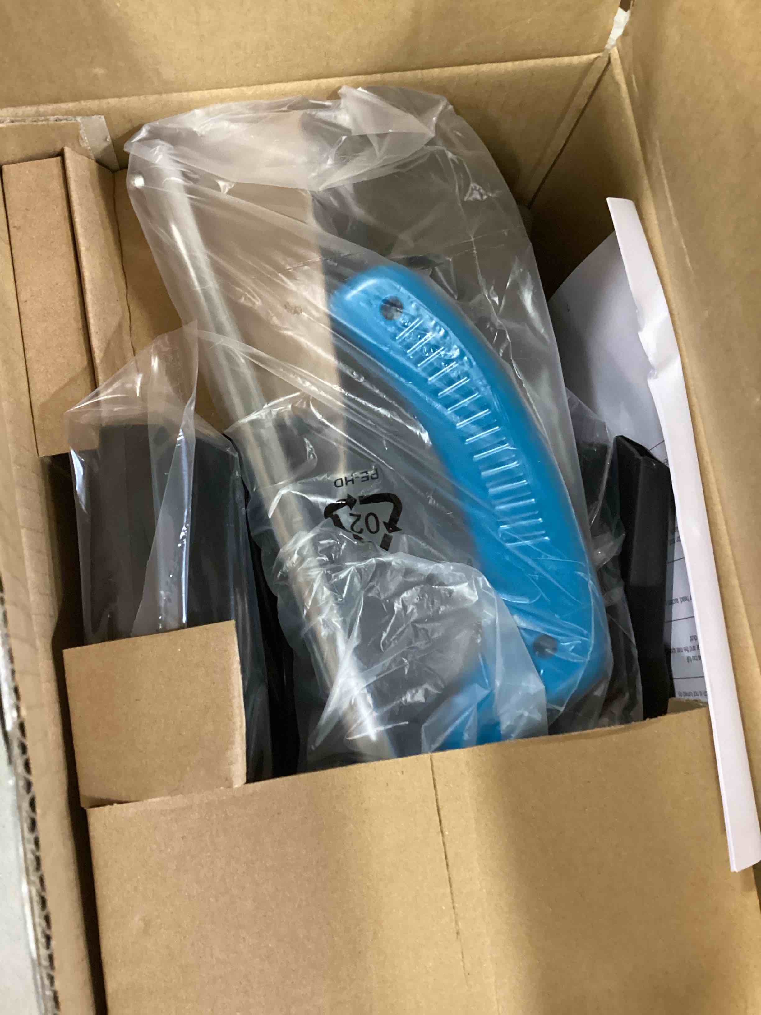 https://s3.amazonaws.com/lotting-images-prod/bidfta/RED6560984_1716399129318.jpeg