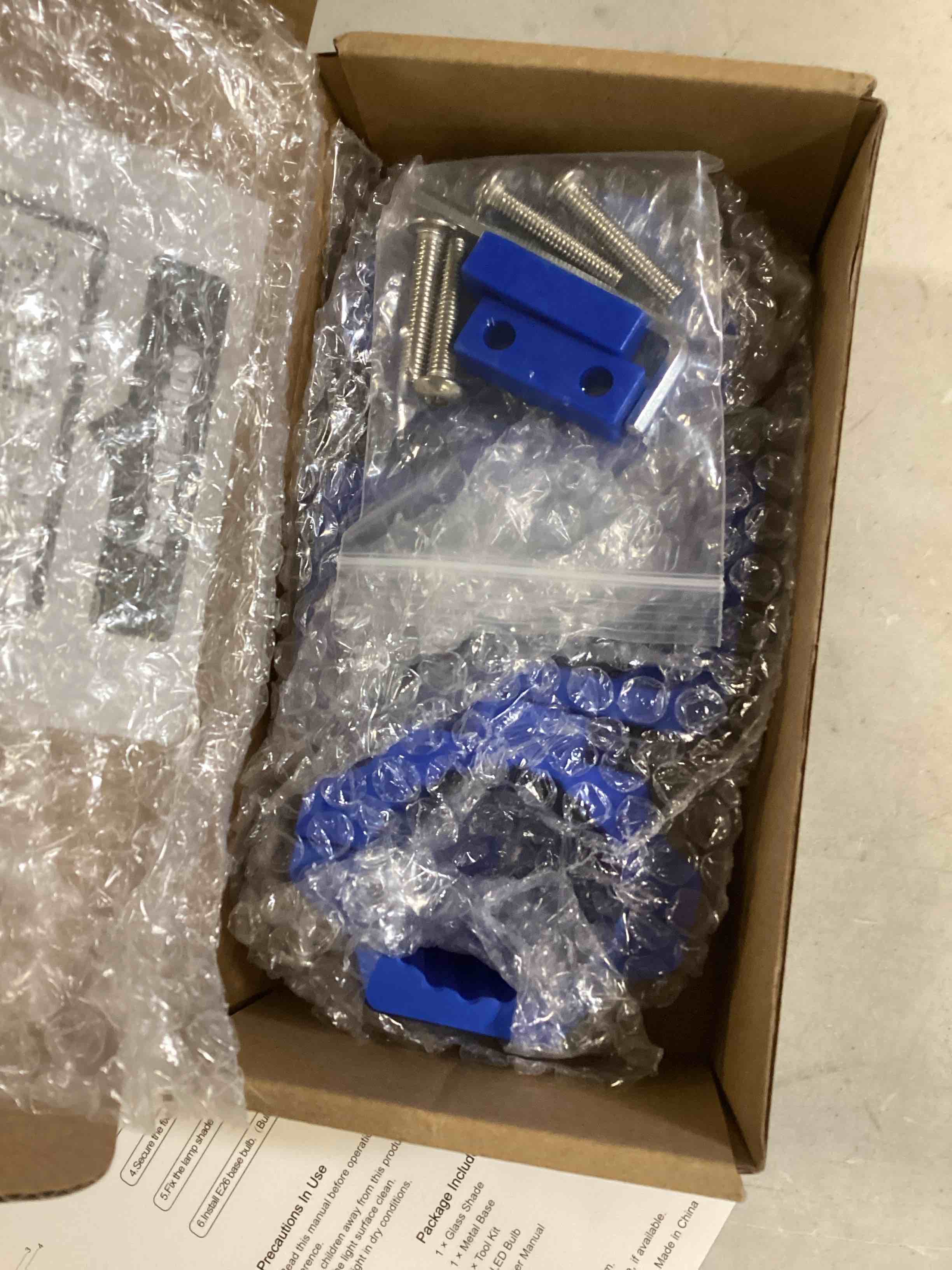 https://s3.amazonaws.com/lotting-images-prod/bidfta/RED6560997_1716400288466.jpeg