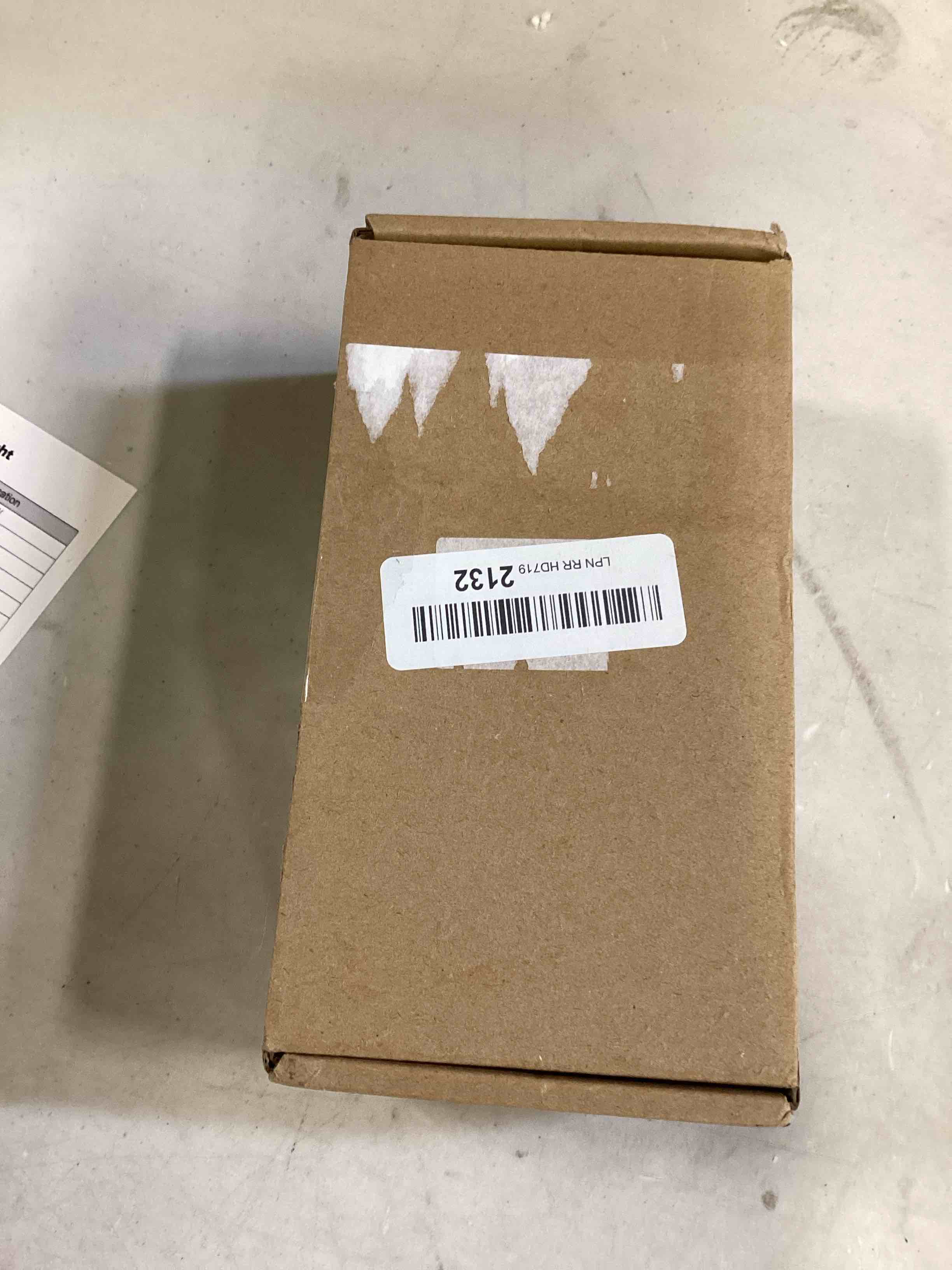 https://s3.amazonaws.com/lotting-images-prod/bidfta/RED6560997_1716400302647.jpeg