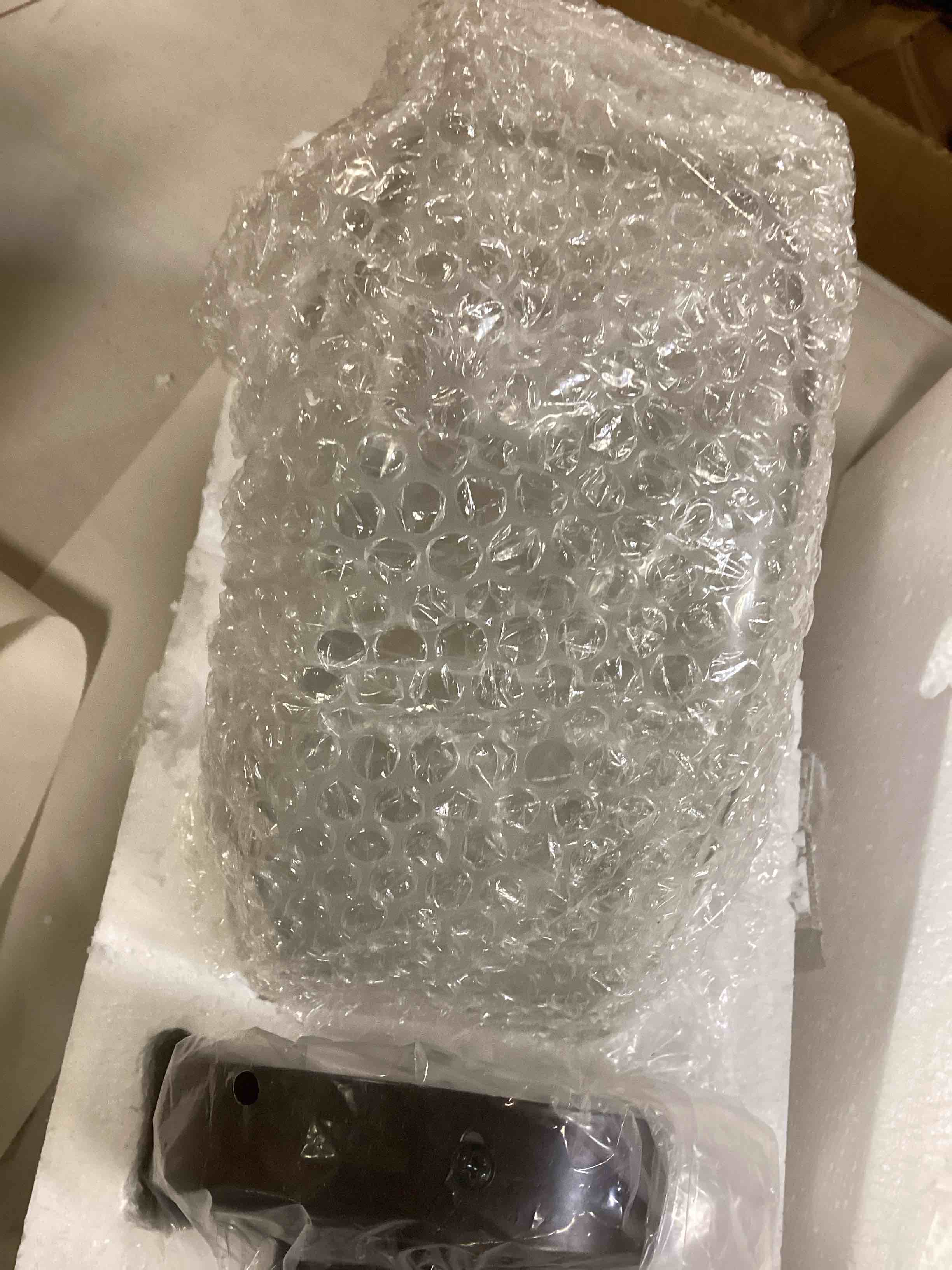https://s3.amazonaws.com/lotting-images-prod/bidfta/RED6560998_1716400205992.jpeg