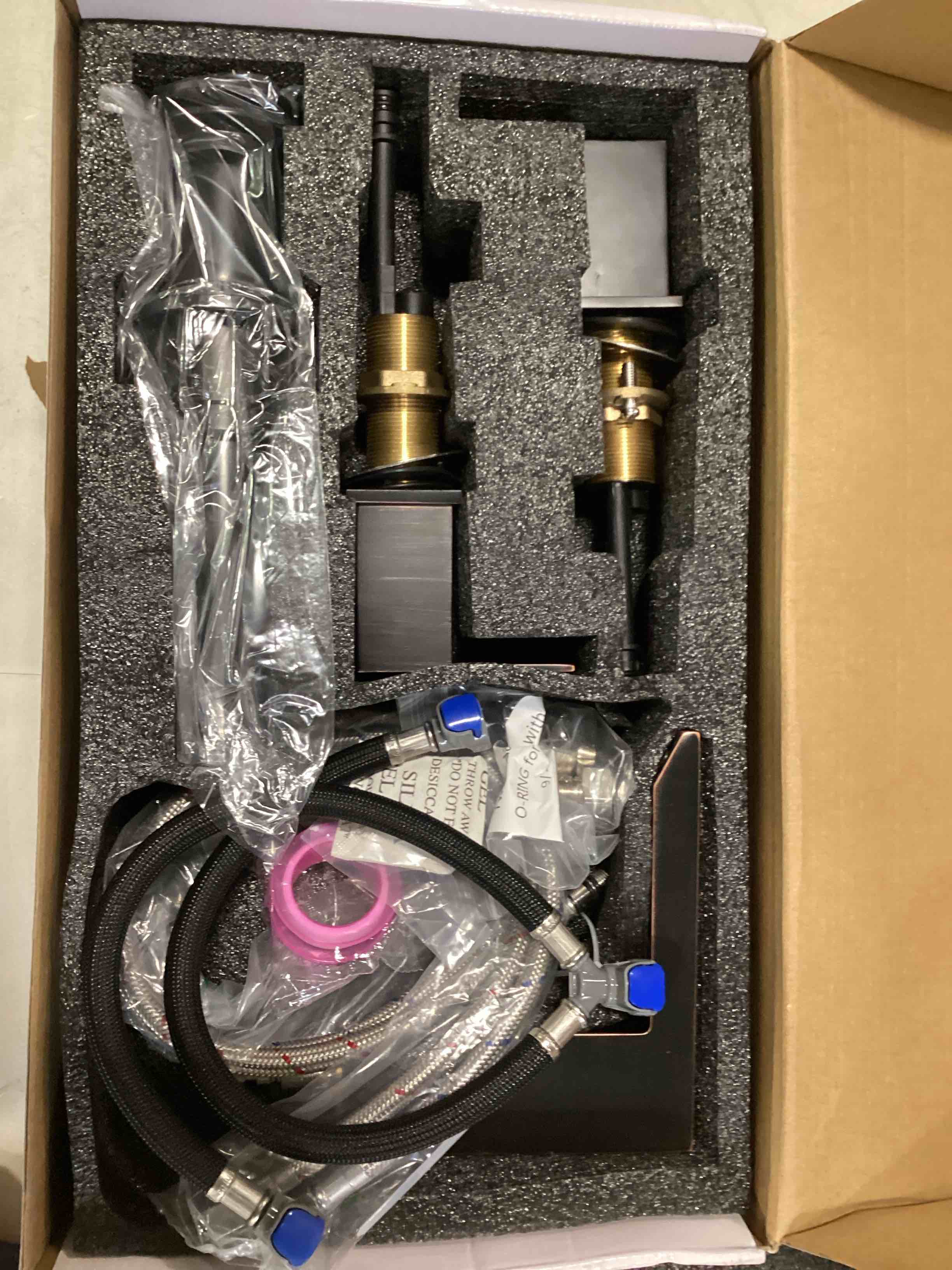 https://s3.amazonaws.com/lotting-images-prod/bidfta/RED6561302_1716488927185.jpeg