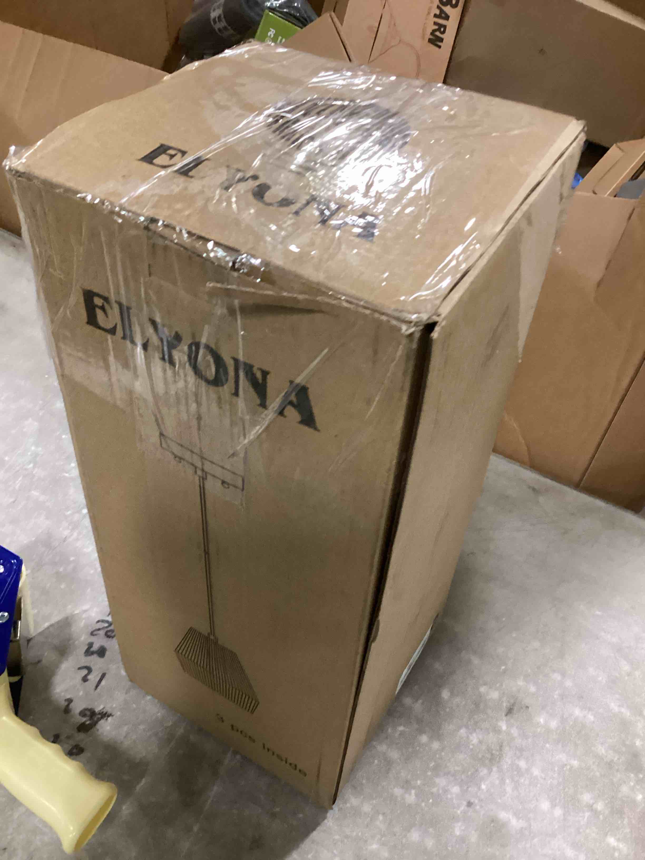 https://s3.amazonaws.com/lotting-images-prod/bidfta/RED6561791_1716379920720.jpeg
