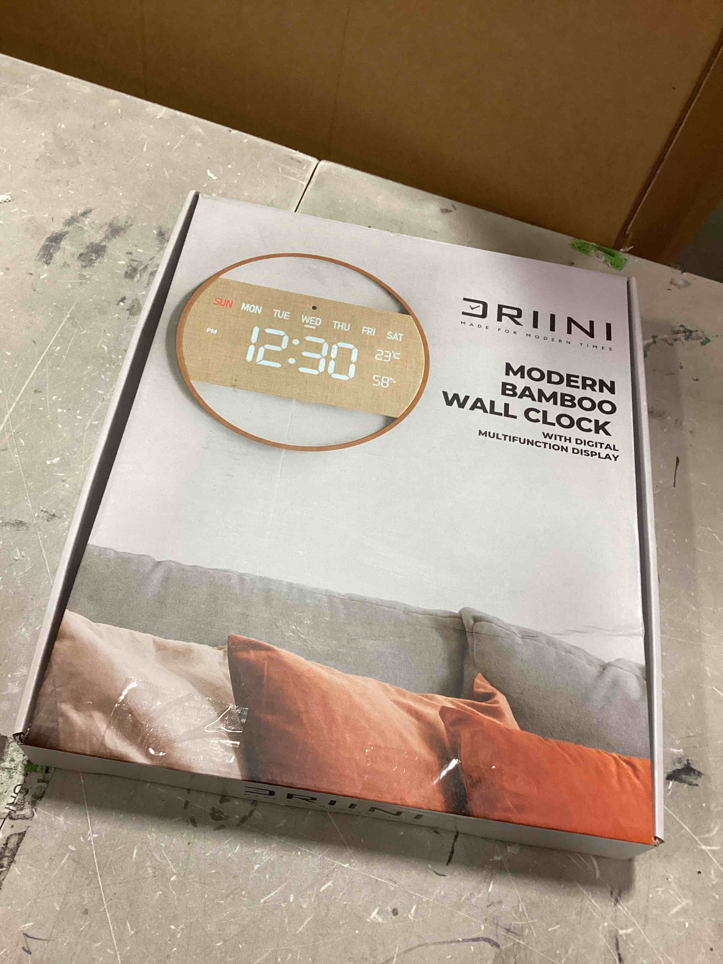 https://s3.amazonaws.com/lotting-images-prod/bidfta/RED6561800_1716382488449.jpeg