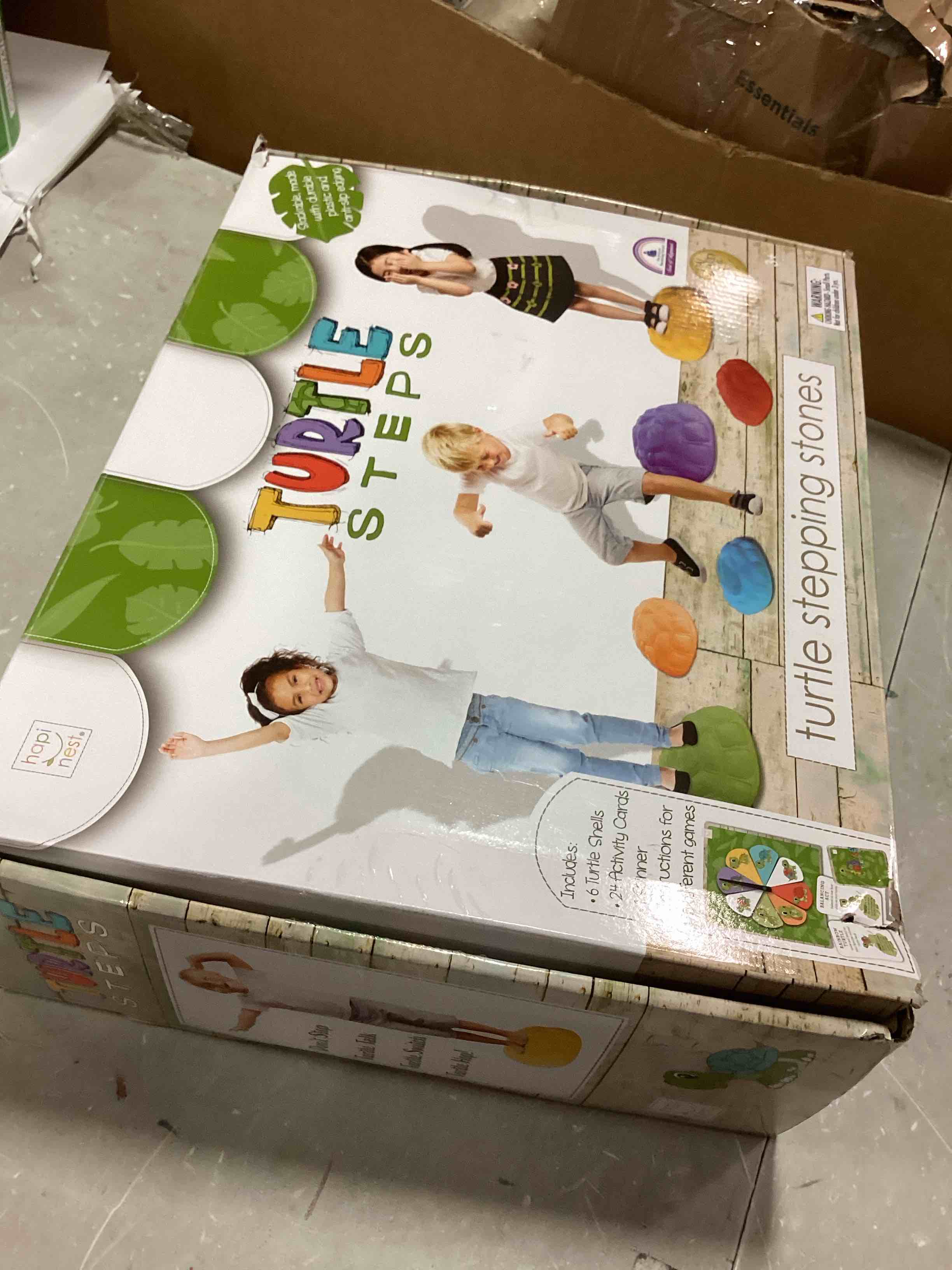https://s3.amazonaws.com/lotting-images-prod/bidfta/RED6561851_1716390345682.jpeg