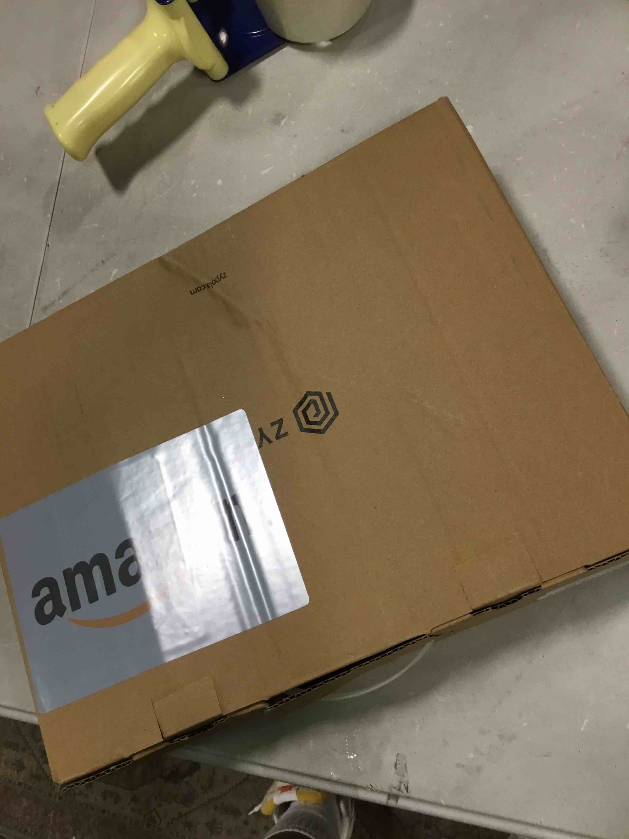 https://s3.amazonaws.com/lotting-images-prod/bidfta/RED6562014_1716468691312.jpeg