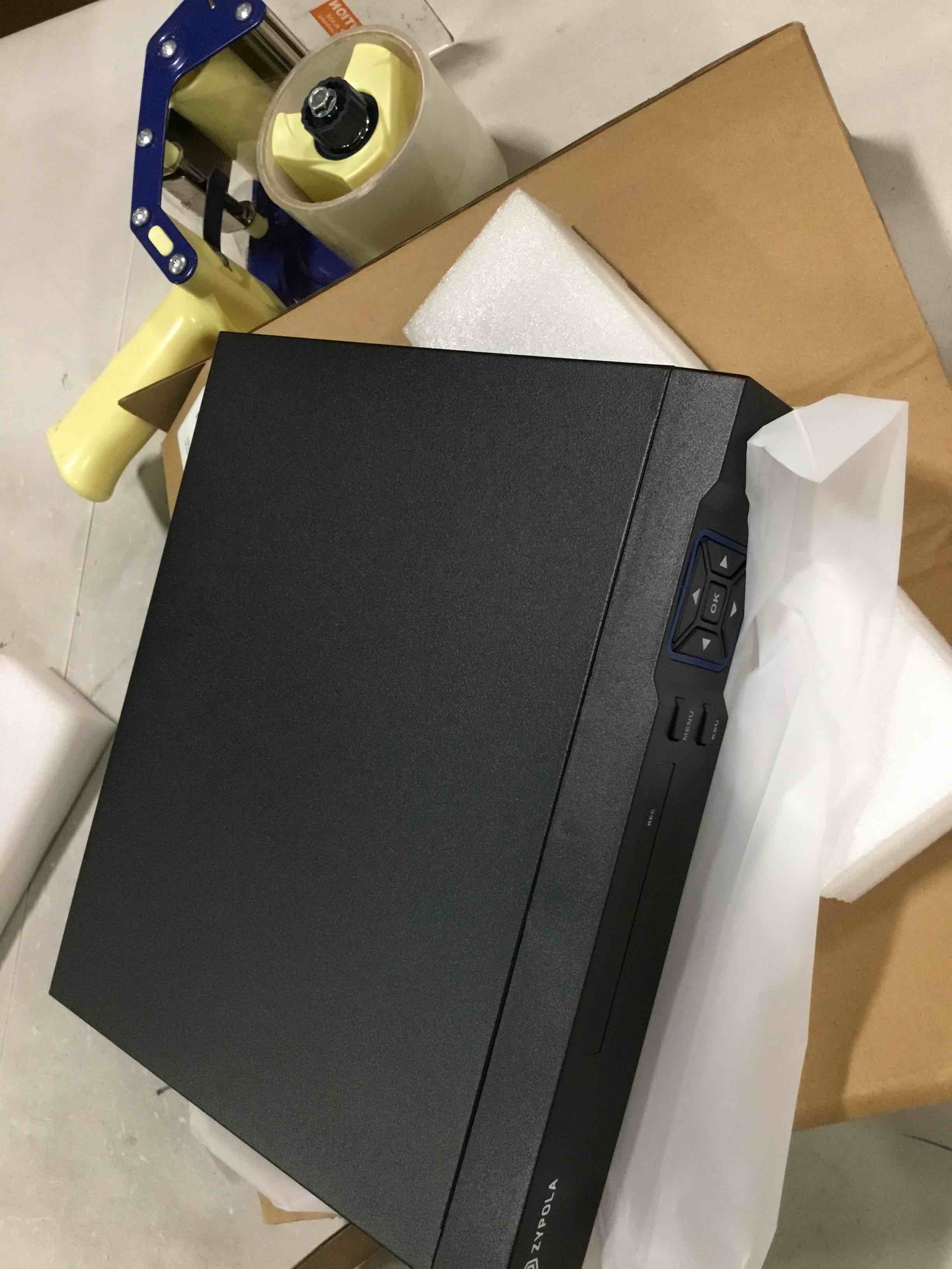 https://s3.amazonaws.com/lotting-images-prod/bidfta/RED6562014_1716468722415.jpeg
