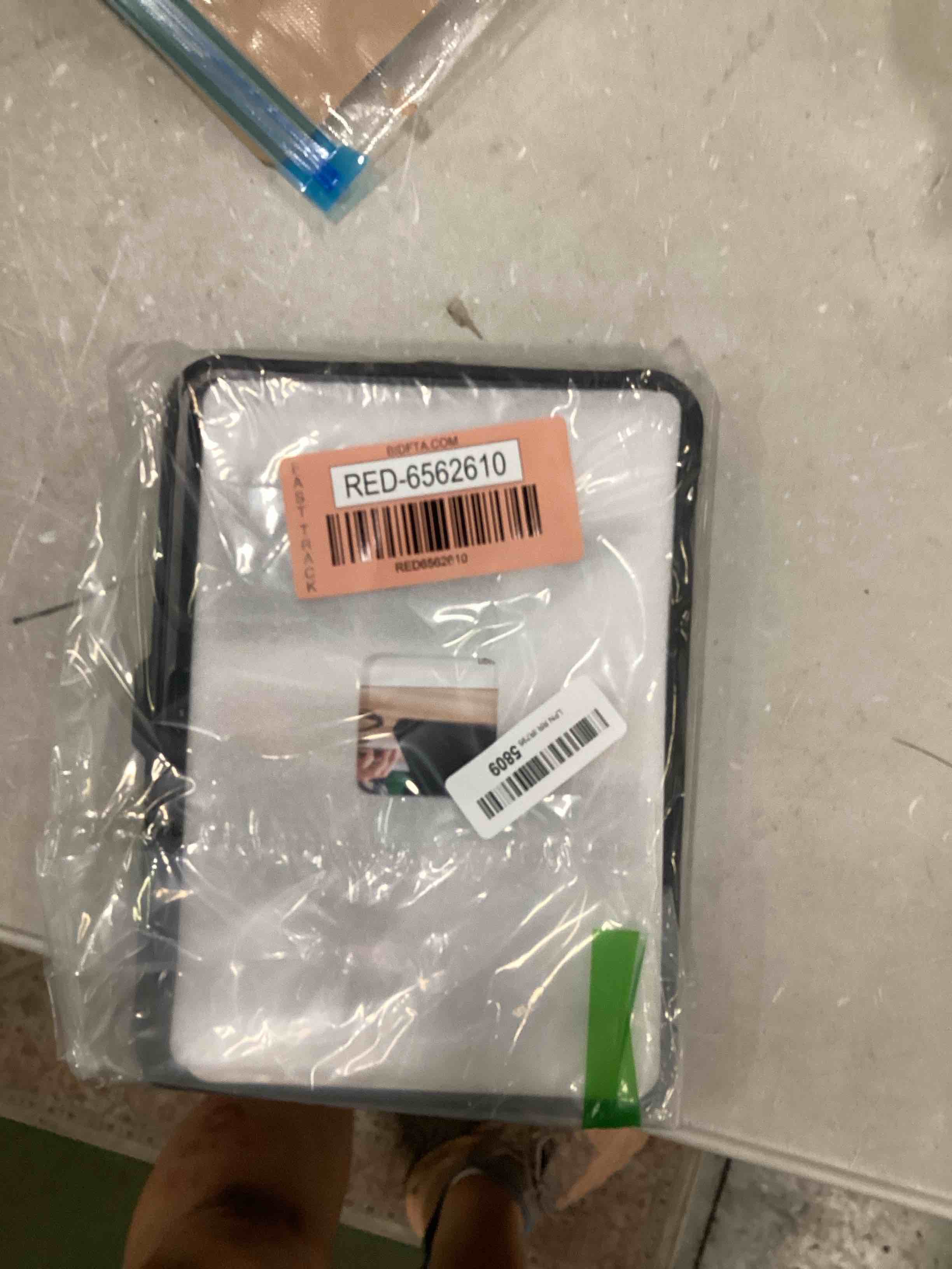 https://s3.amazonaws.com/lotting-images-prod/bidfta/RED6562610_1716650893289.jpeg