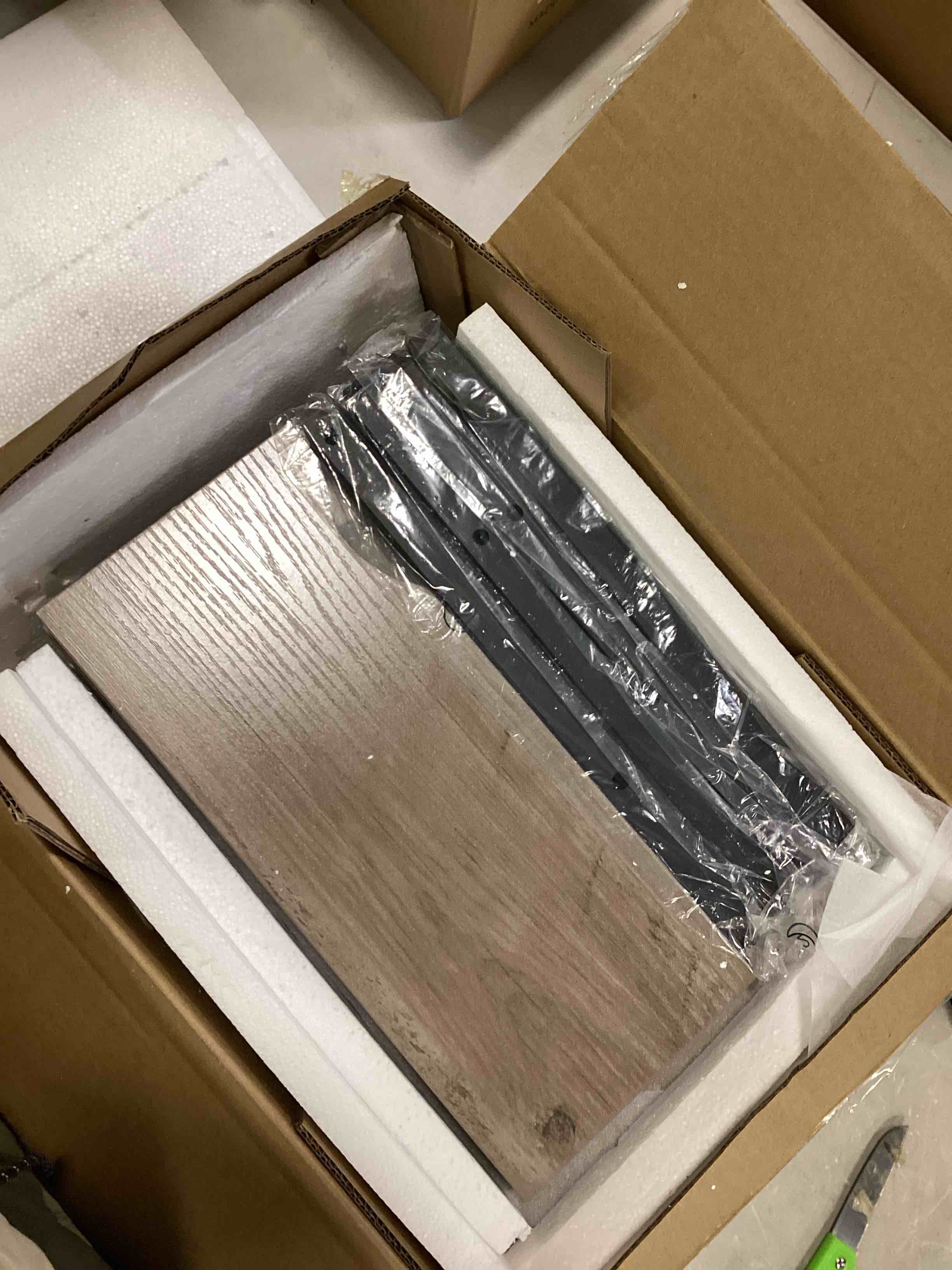 https://s3.amazonaws.com/lotting-images-prod/bidfta/RED6562634_1716652749231.jpeg