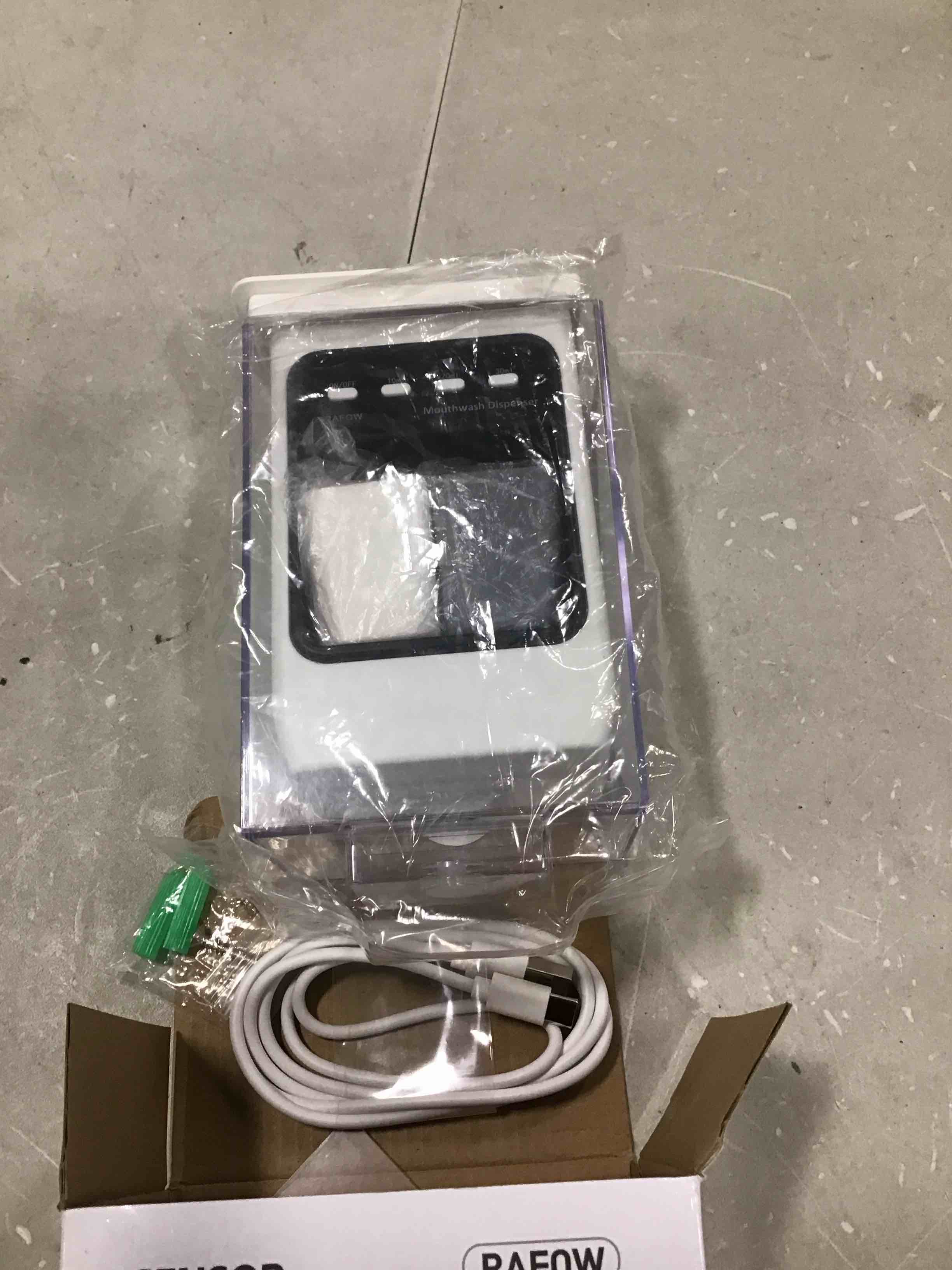https://s3.amazonaws.com/lotting-images-prod/bidfta/RED6562690_1716900591184.jpeg