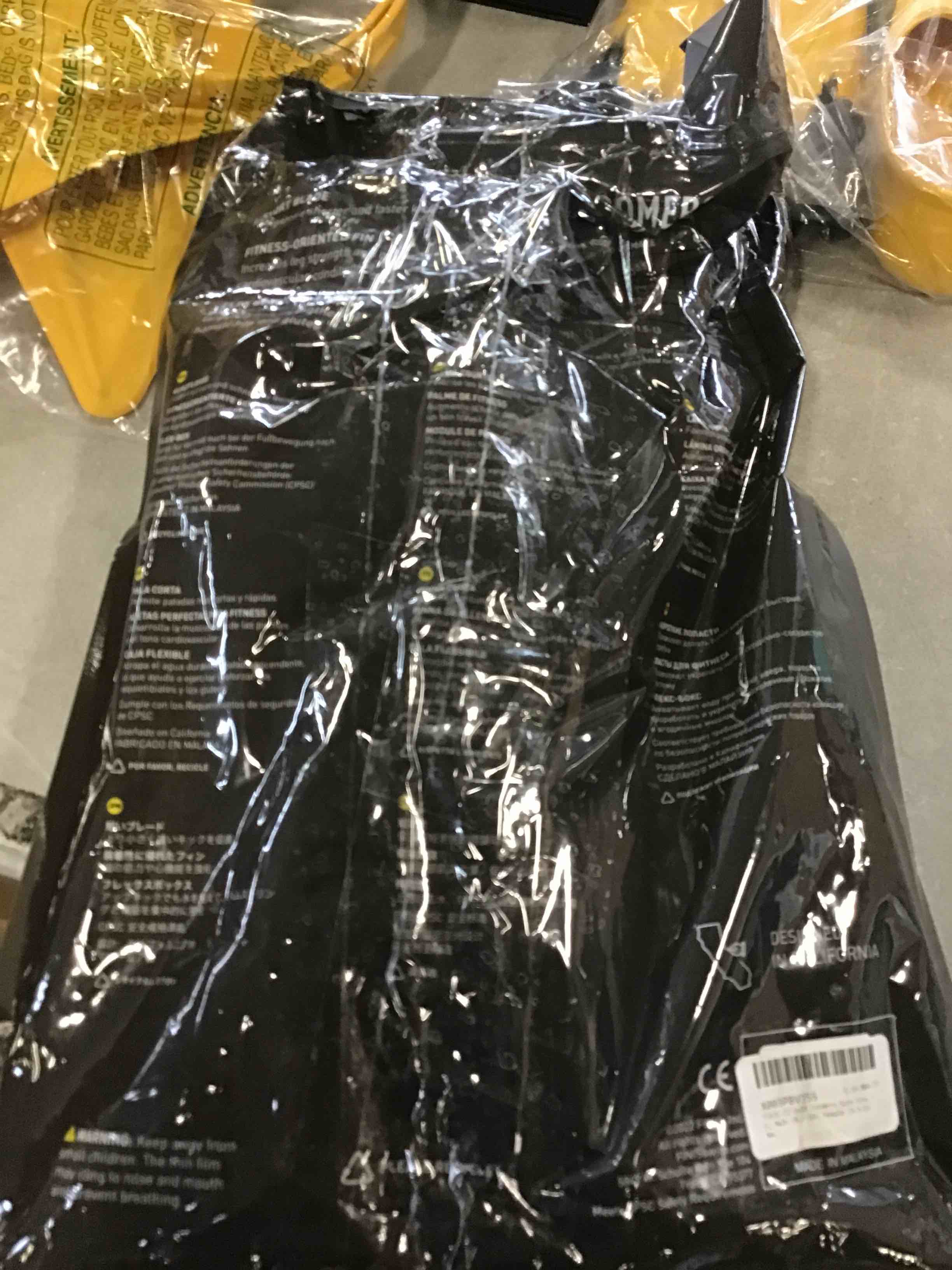 https://s3.amazonaws.com/lotting-images-prod/bidfta/RED6563449_1715885764191.jpeg