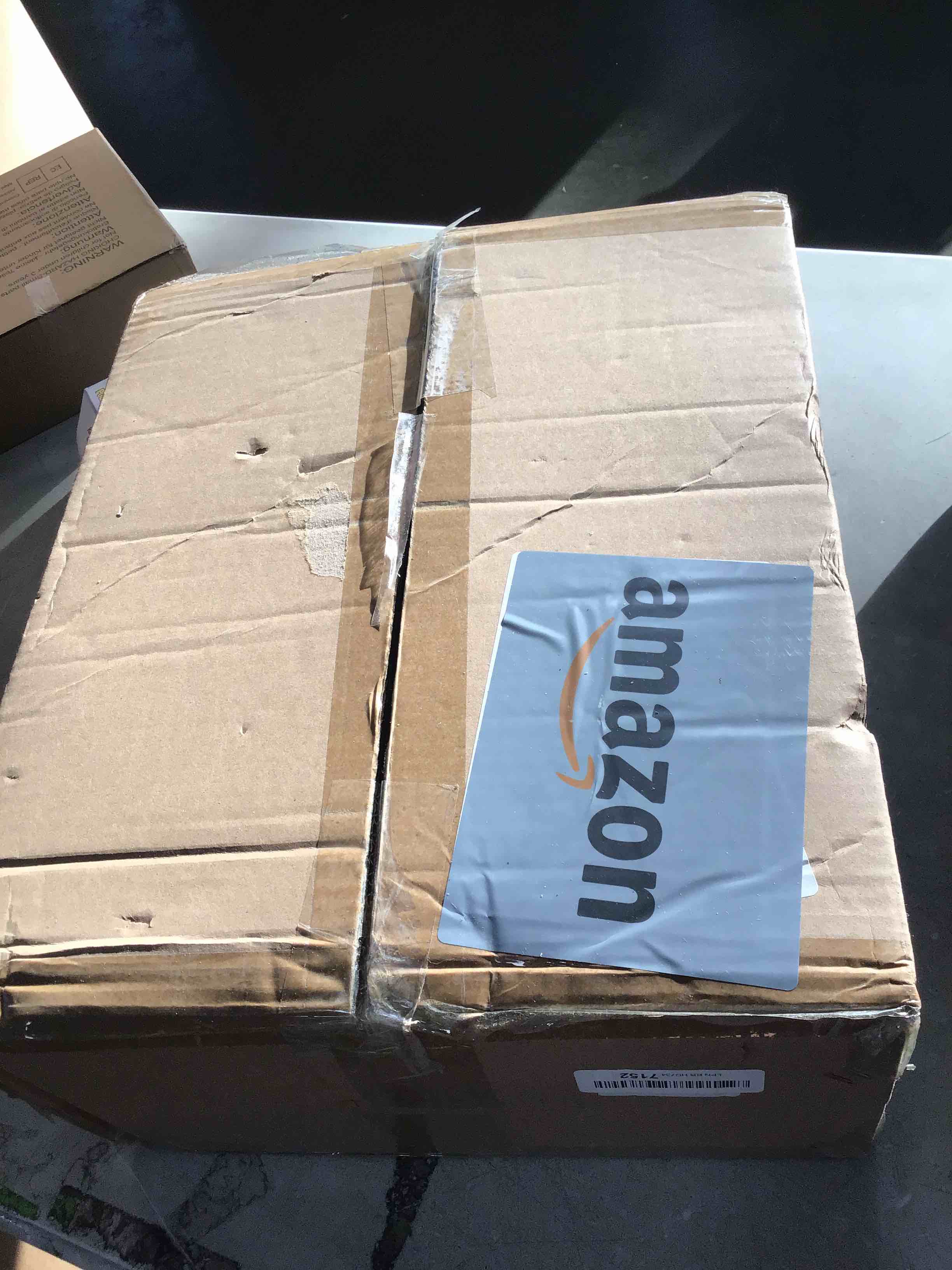 https://s3.amazonaws.com/lotting-images-prod/bidfta/RED6564192_1716205438578.jpeg