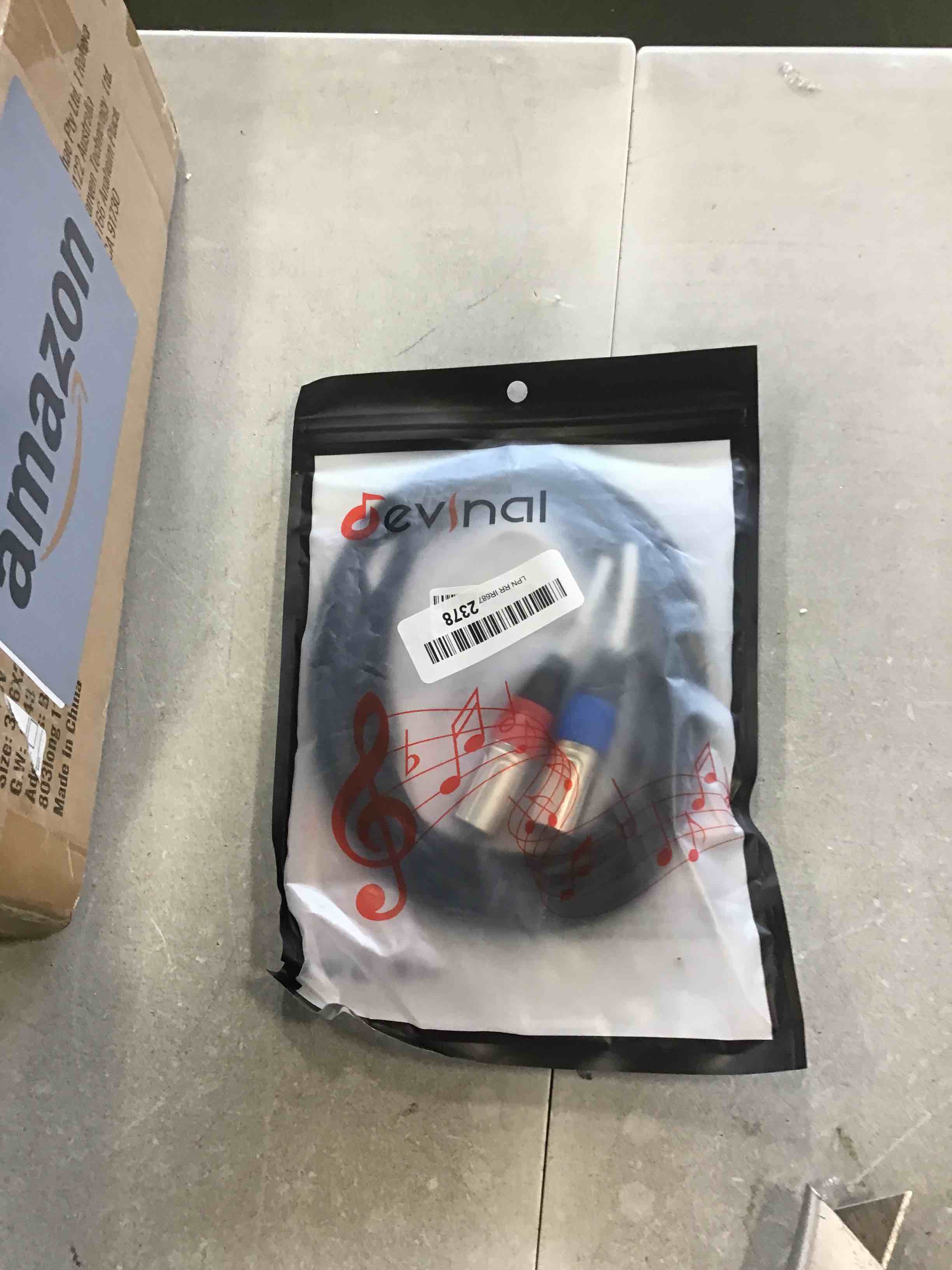 https://s3.amazonaws.com/lotting-images-prod/bidfta/RED6564327_1716215948884.jpeg