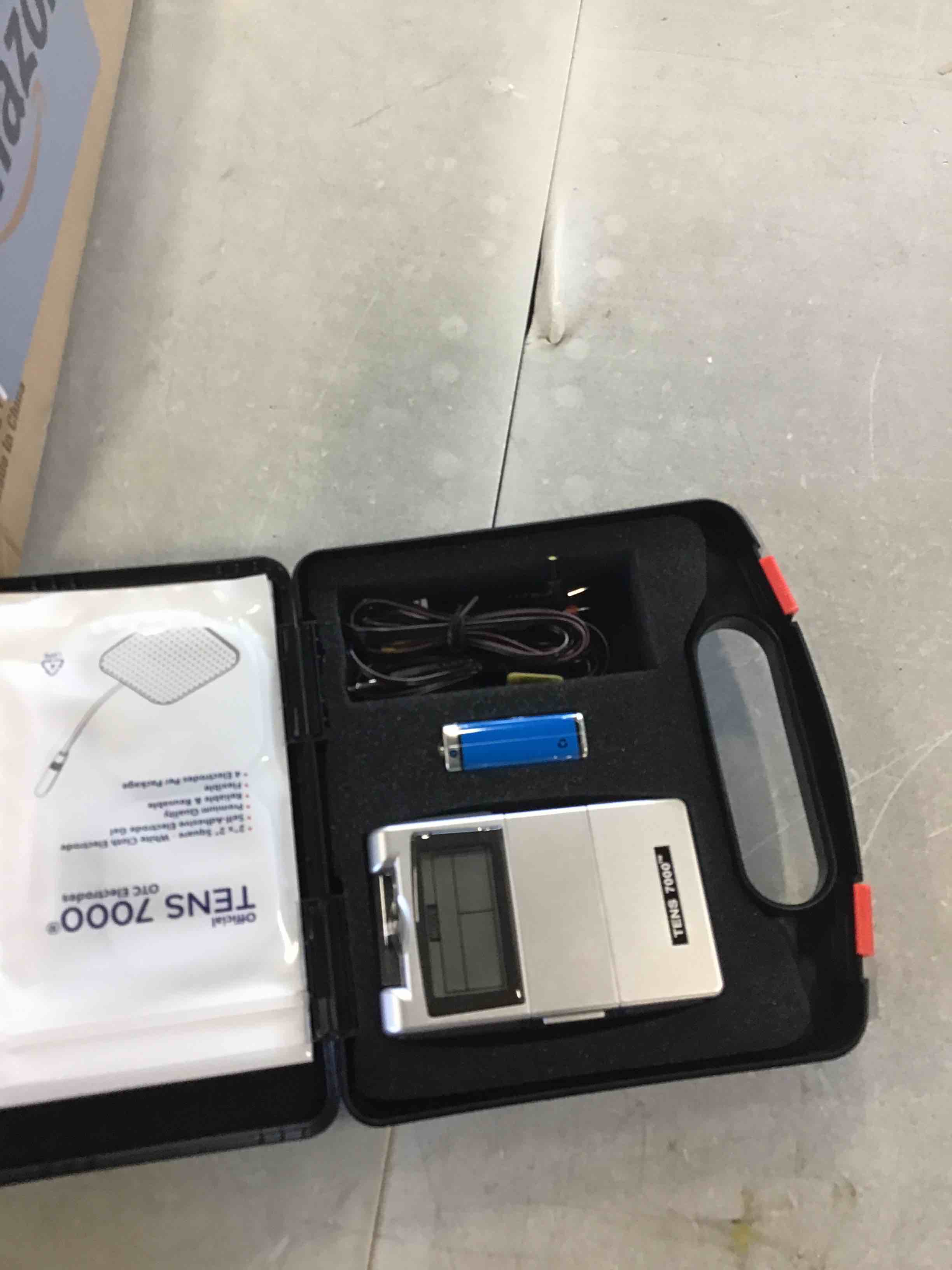 https://s3.amazonaws.com/lotting-images-prod/bidfta/RED6564334_1716216234562.jpeg