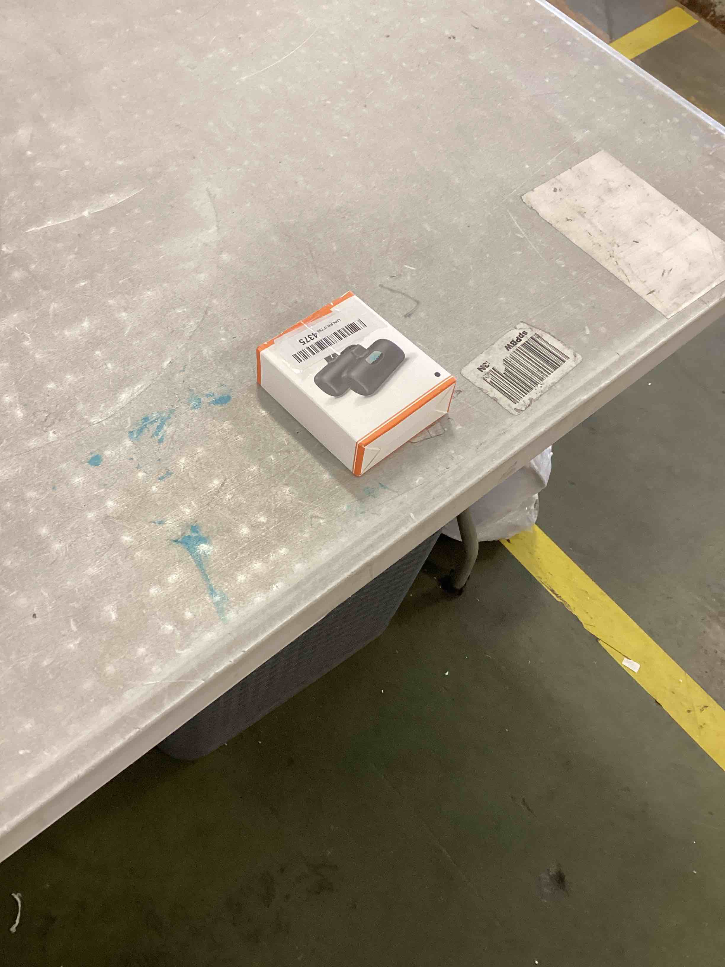 https://s3.amazonaws.com/lotting-images-prod/bidfta/RED6565259_1717074862612.jpeg