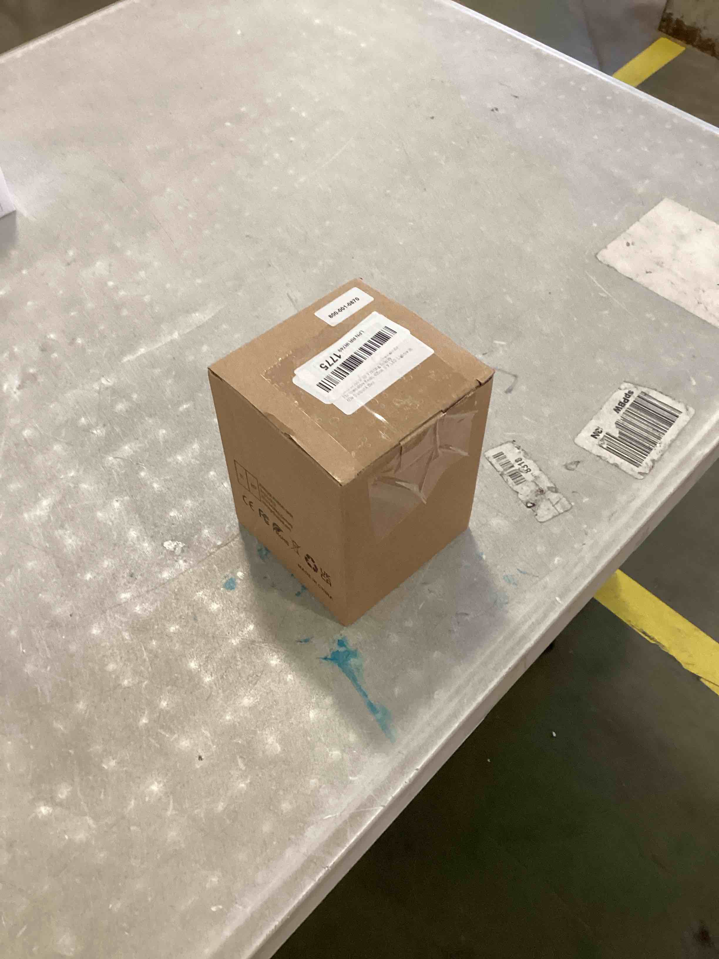 https://s3.amazonaws.com/lotting-images-prod/bidfta/RED6565261_1717074990846.jpeg