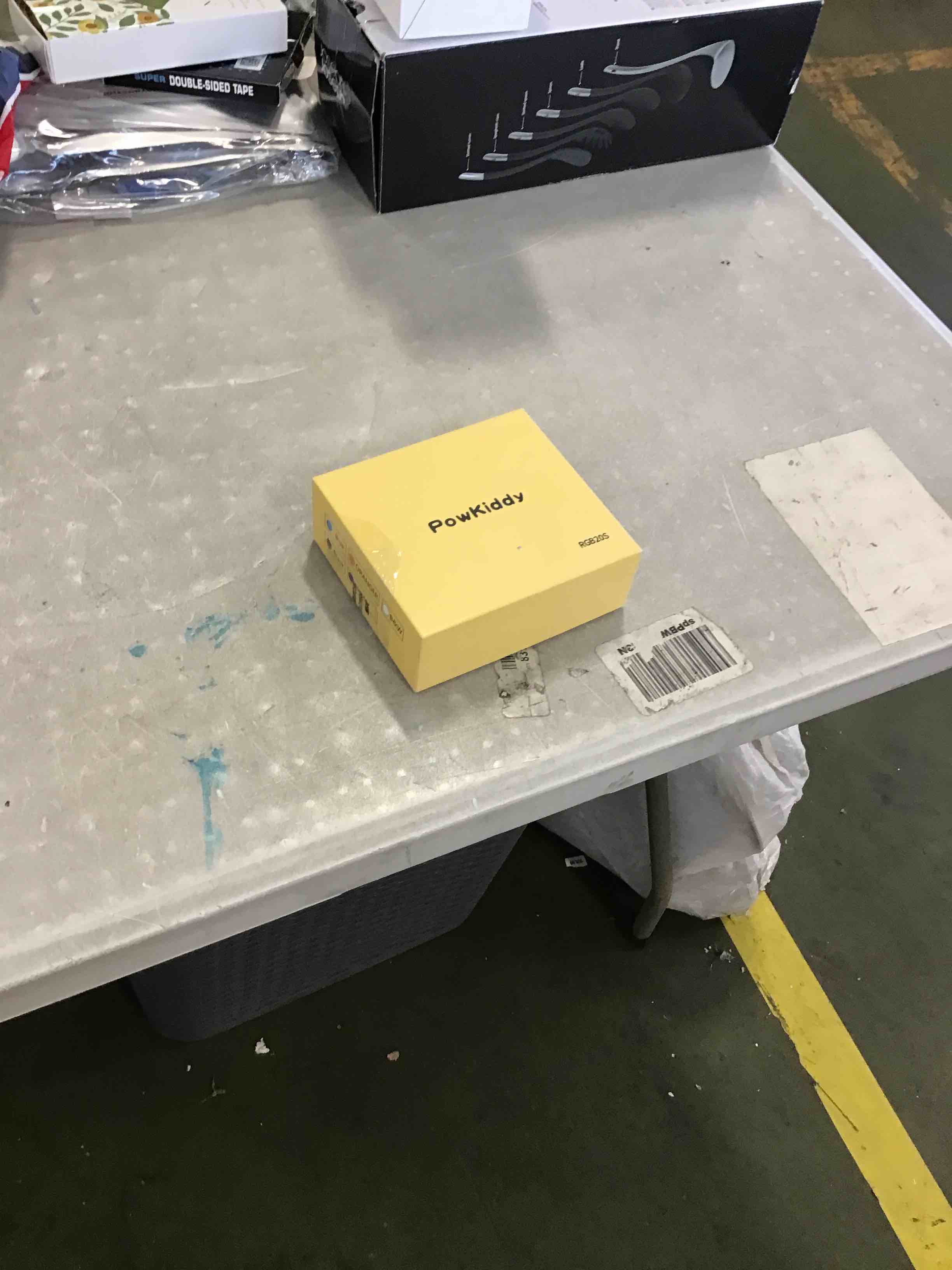https://s3.amazonaws.com/lotting-images-prod/bidfta/RED6565560_1717160371042.jpeg