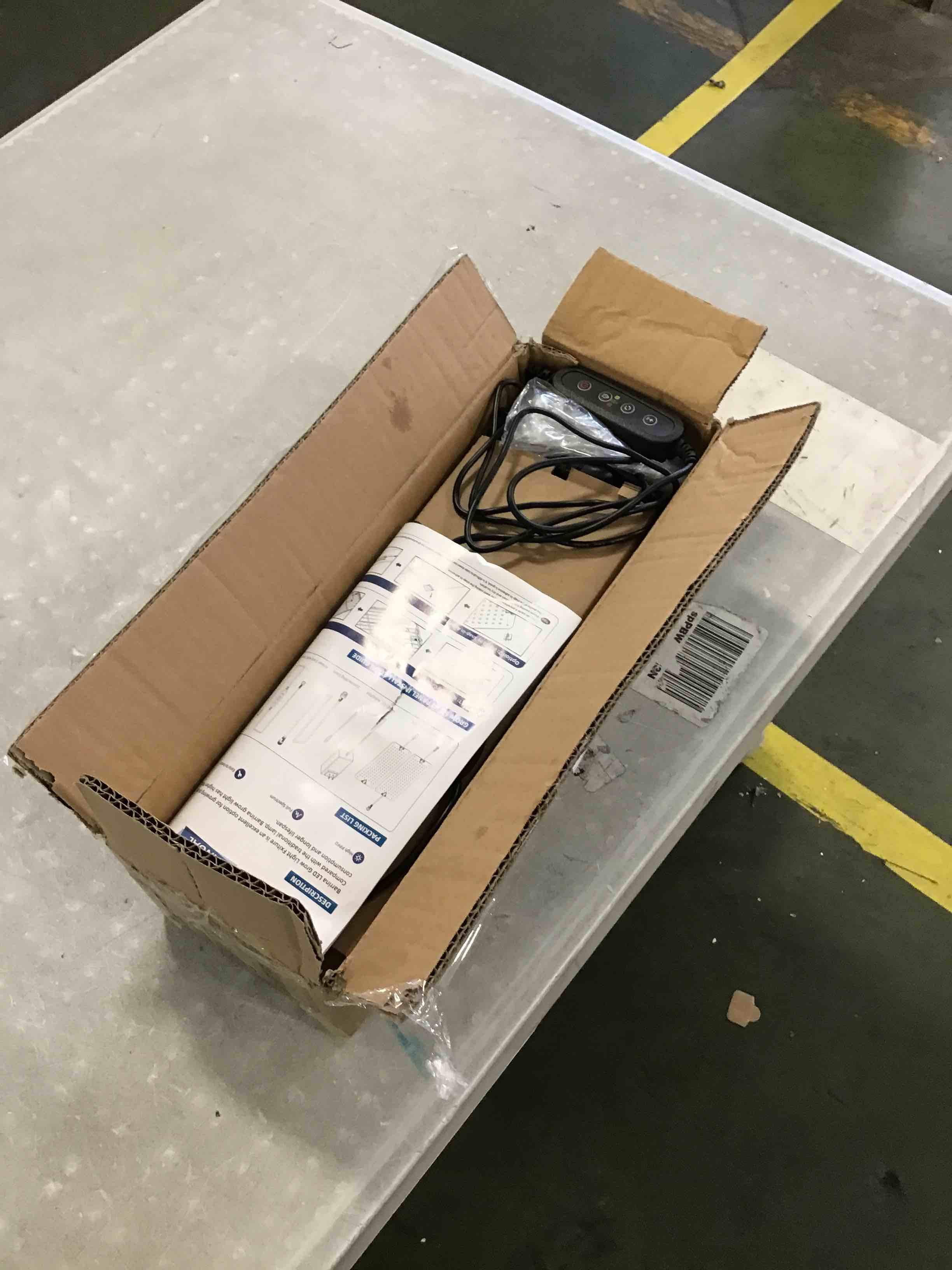 https://s3.amazonaws.com/lotting-images-prod/bidfta/RED6565572_1717162083500.jpeg