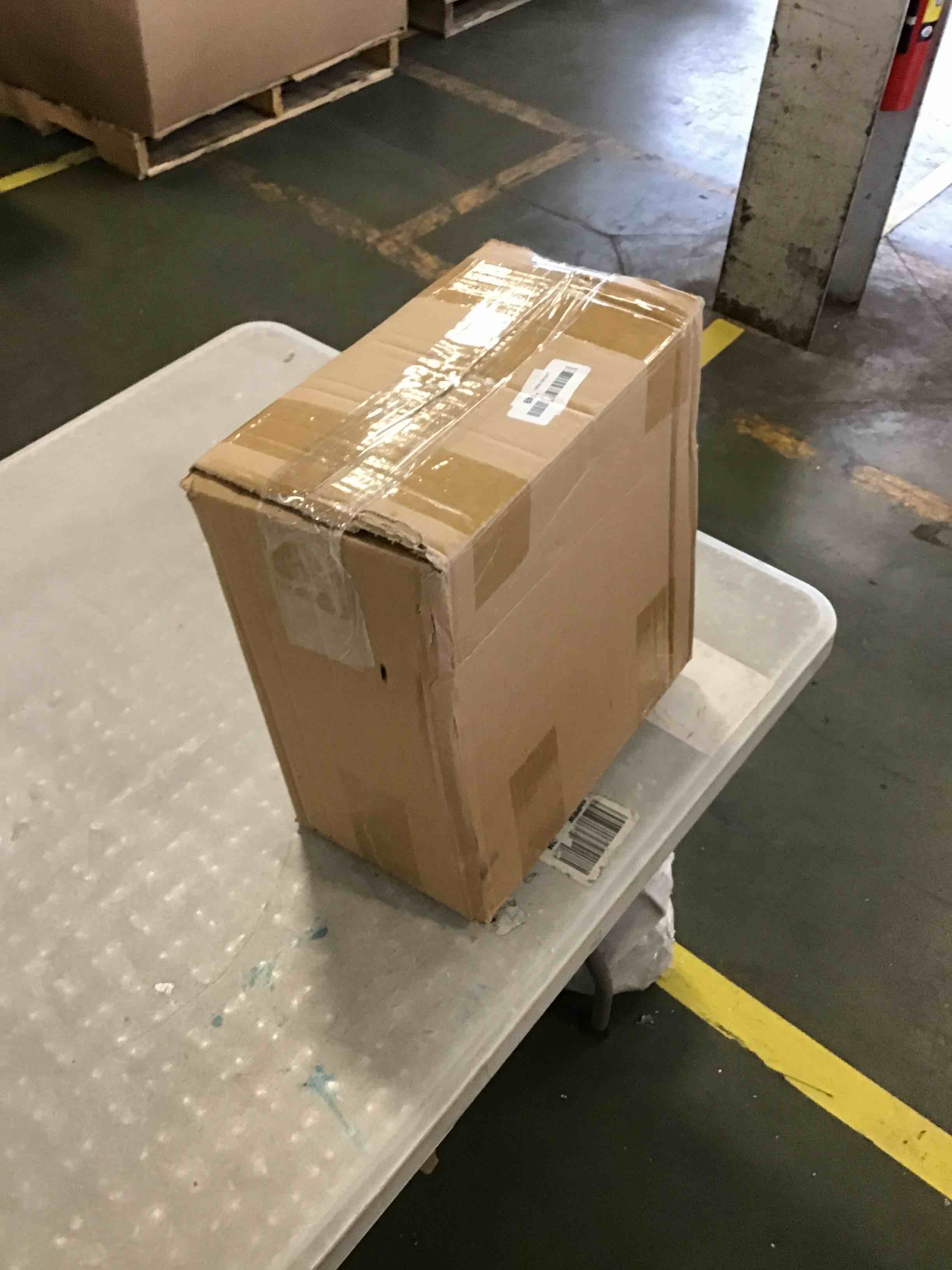 https://s3.amazonaws.com/lotting-images-prod/bidfta/RED6565603_1717165682348.jpeg
