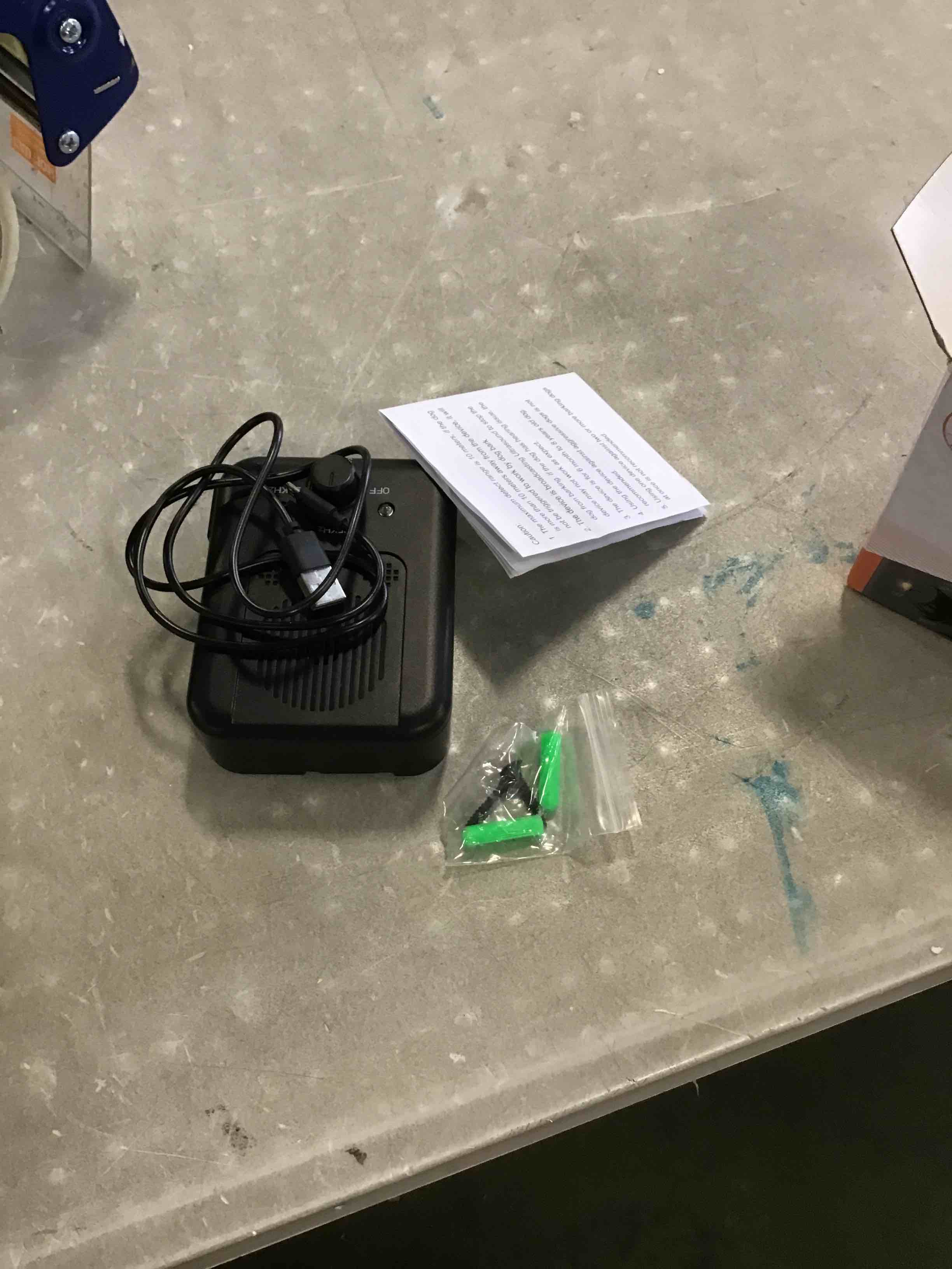 https://s3.amazonaws.com/lotting-images-prod/bidfta/RED6565692_1717174750198.jpeg