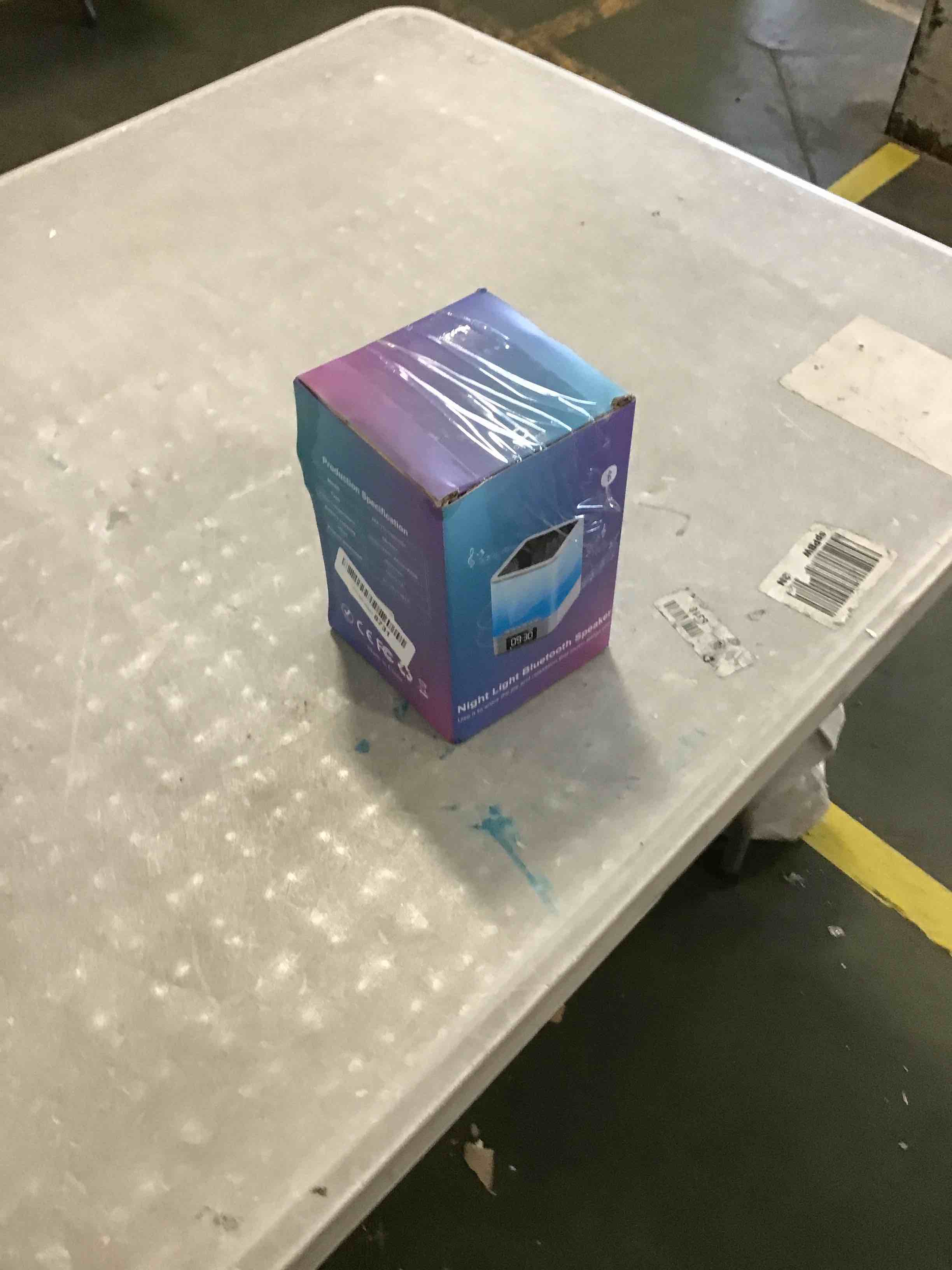 https://s3.amazonaws.com/lotting-images-prod/bidfta/RED6565710_1717176143252.jpeg