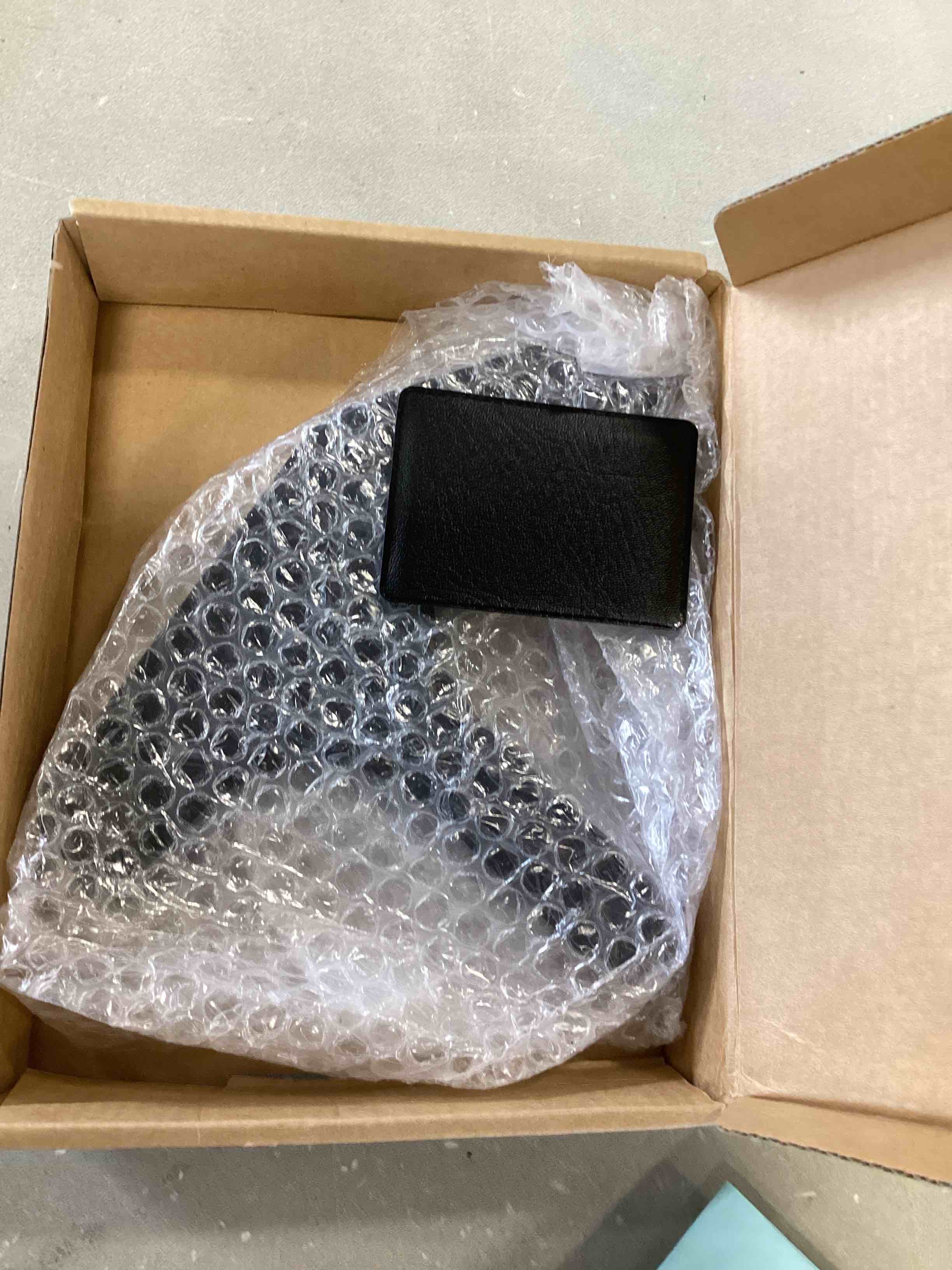 https://s3.amazonaws.com/lotting-images-prod/bidfta/RED6565864_1717251184165.jpeg