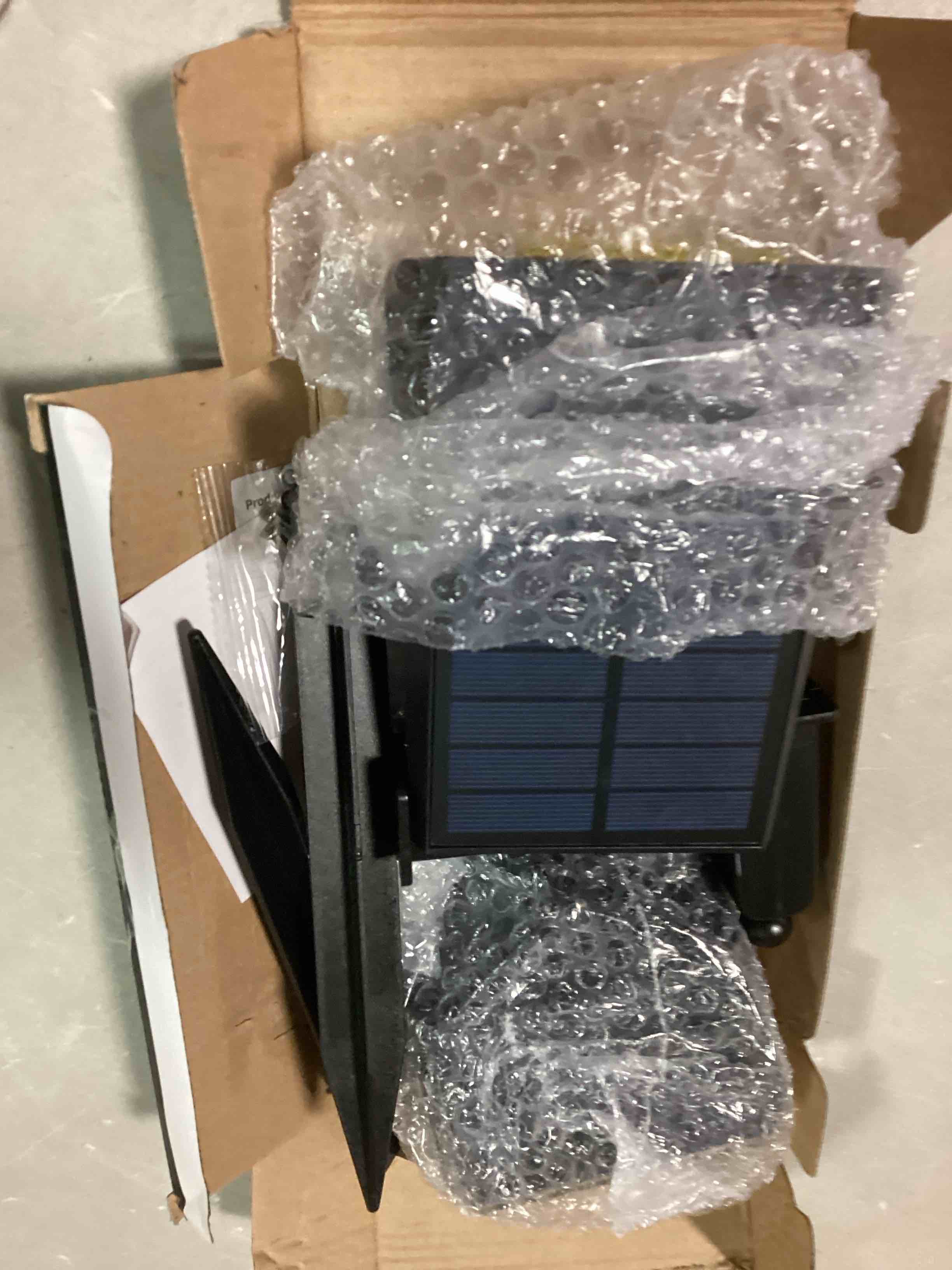https://s3.amazonaws.com/lotting-images-prod/bidfta/RED6566577_1716385208401.jpeg