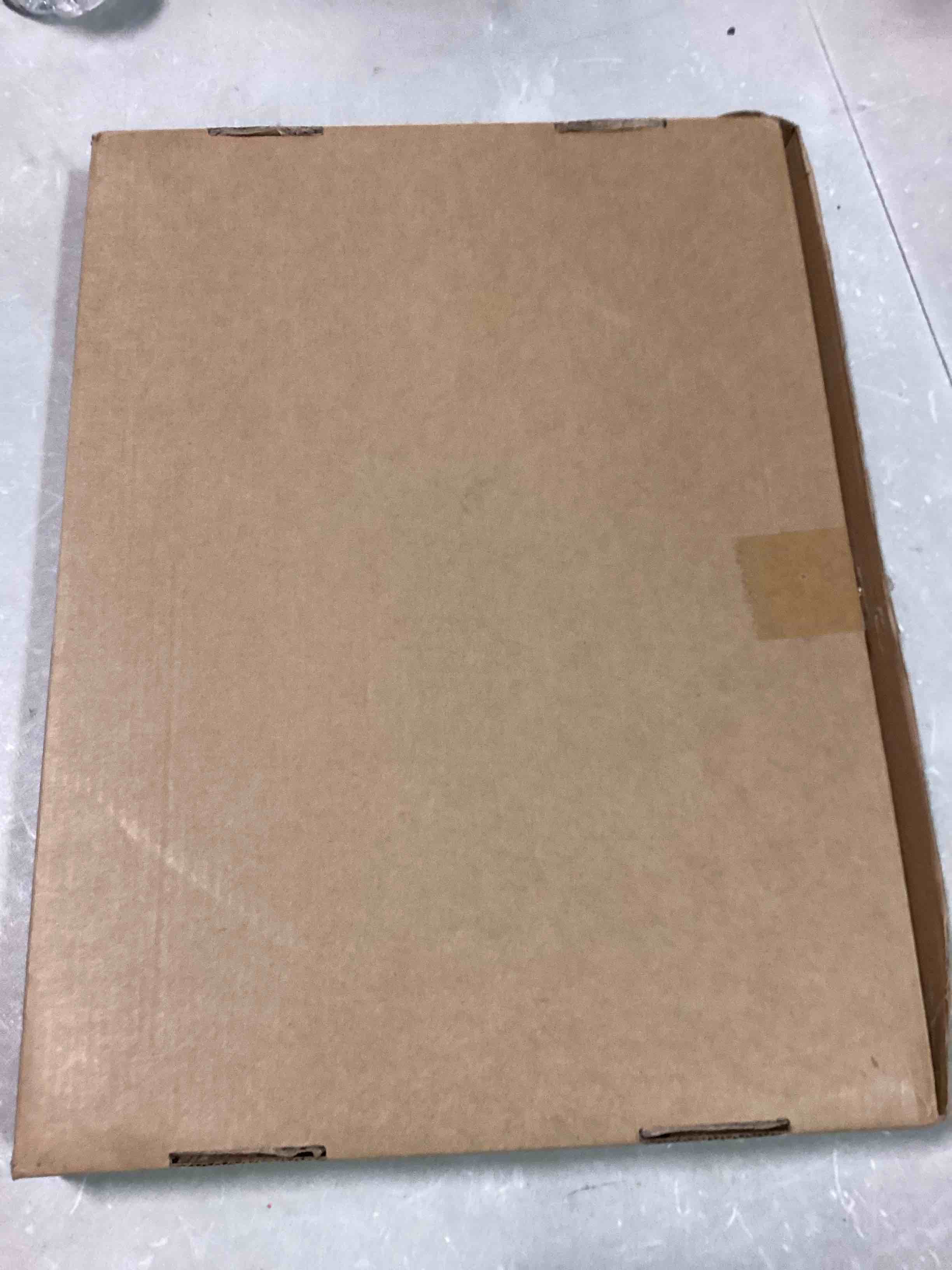 https://s3.amazonaws.com/lotting-images-prod/bidfta/RED6566665_1716392663207.jpeg