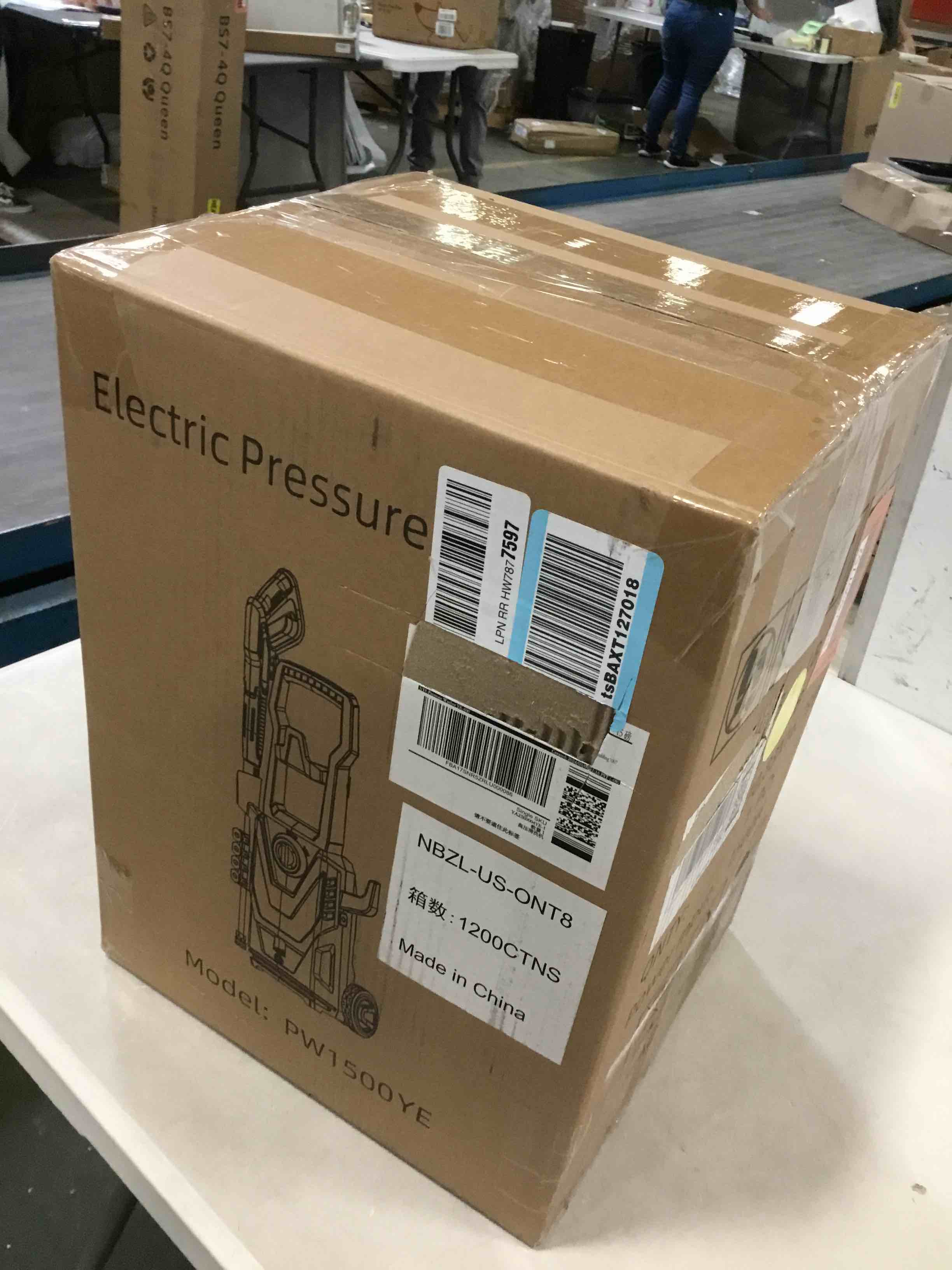 https://s3.amazonaws.com/lotting-images-prod/bidfta/RED6567752_1716047518254.jpeg