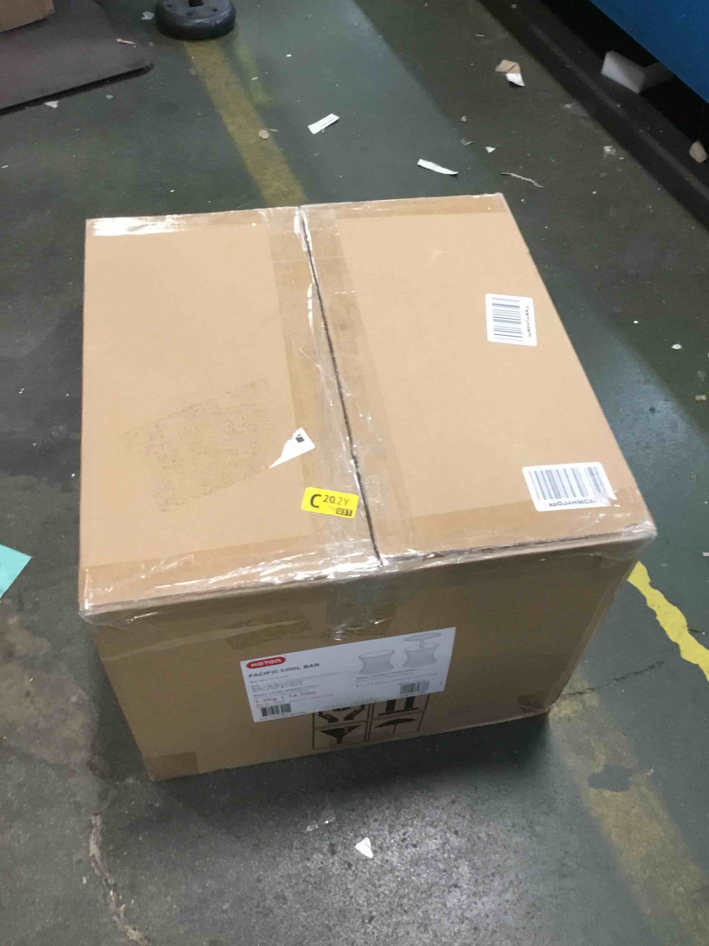 https://s3.amazonaws.com/lotting-images-prod/bidfta/RED6567786_1716053401929.jpeg