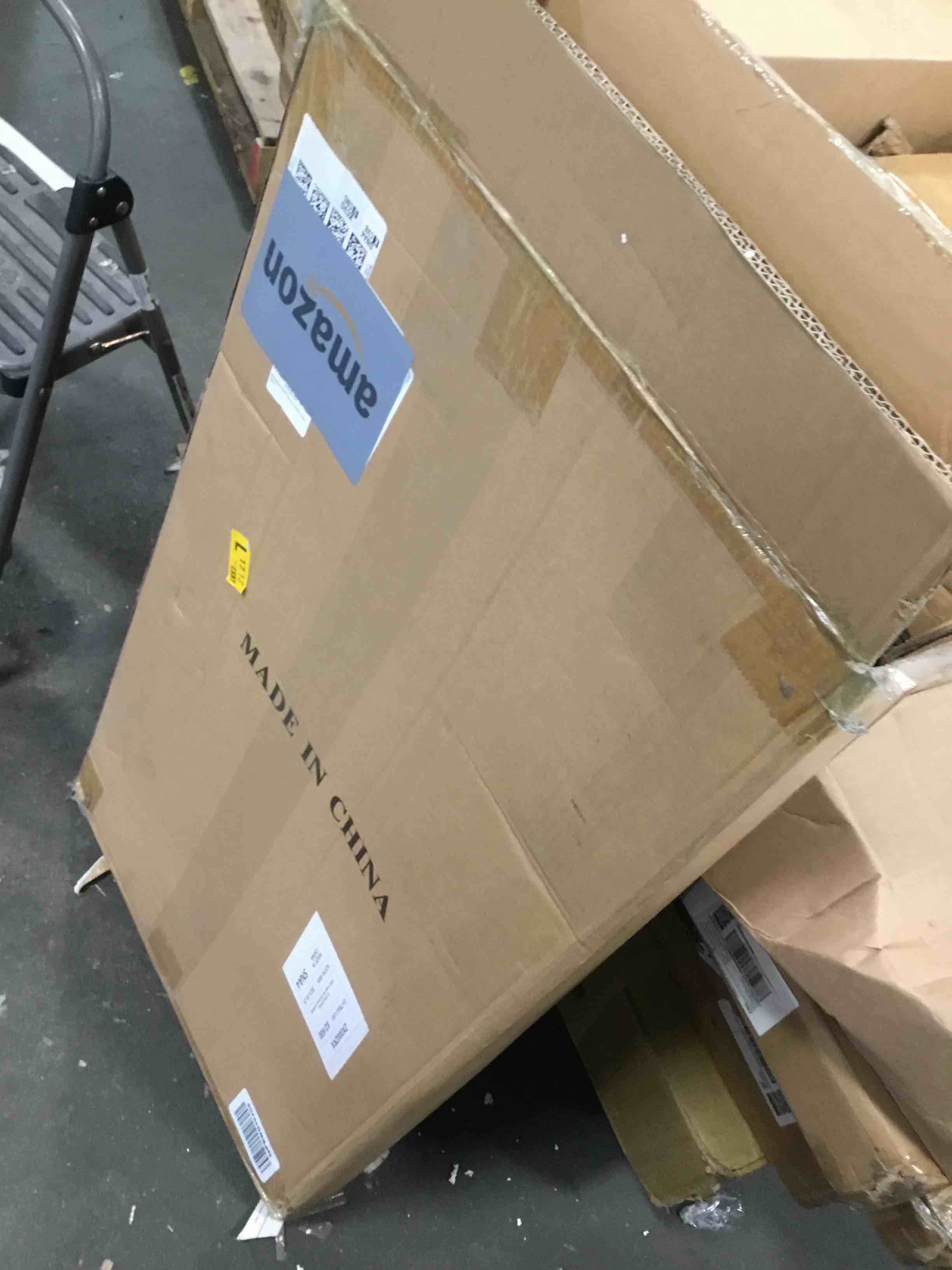 https://s3.amazonaws.com/lotting-images-prod/bidfta/RED6567963_1716221250134.jpeg