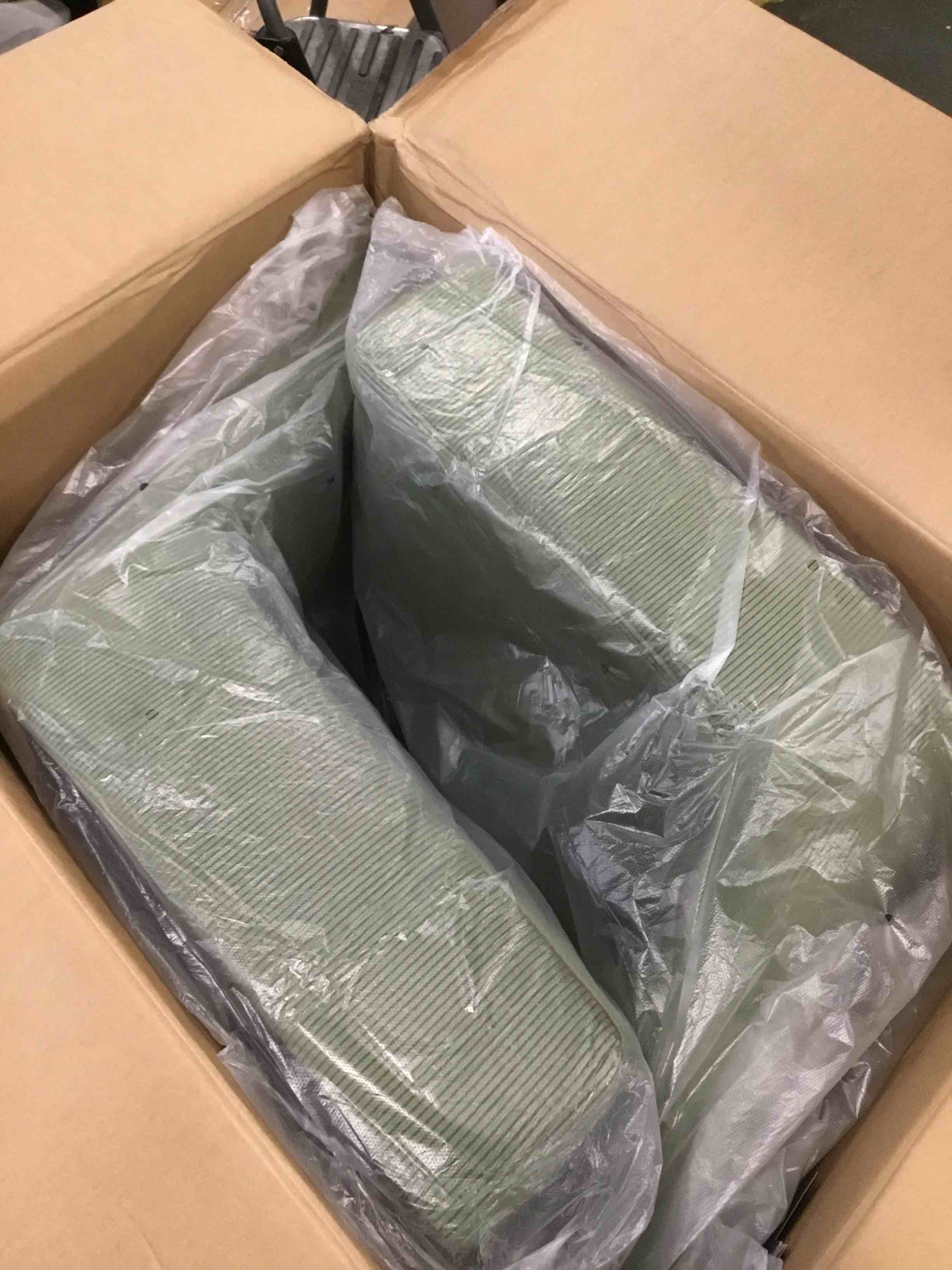 https://s3.amazonaws.com/lotting-images-prod/bidfta/RED6568022_1716229780540.jpeg