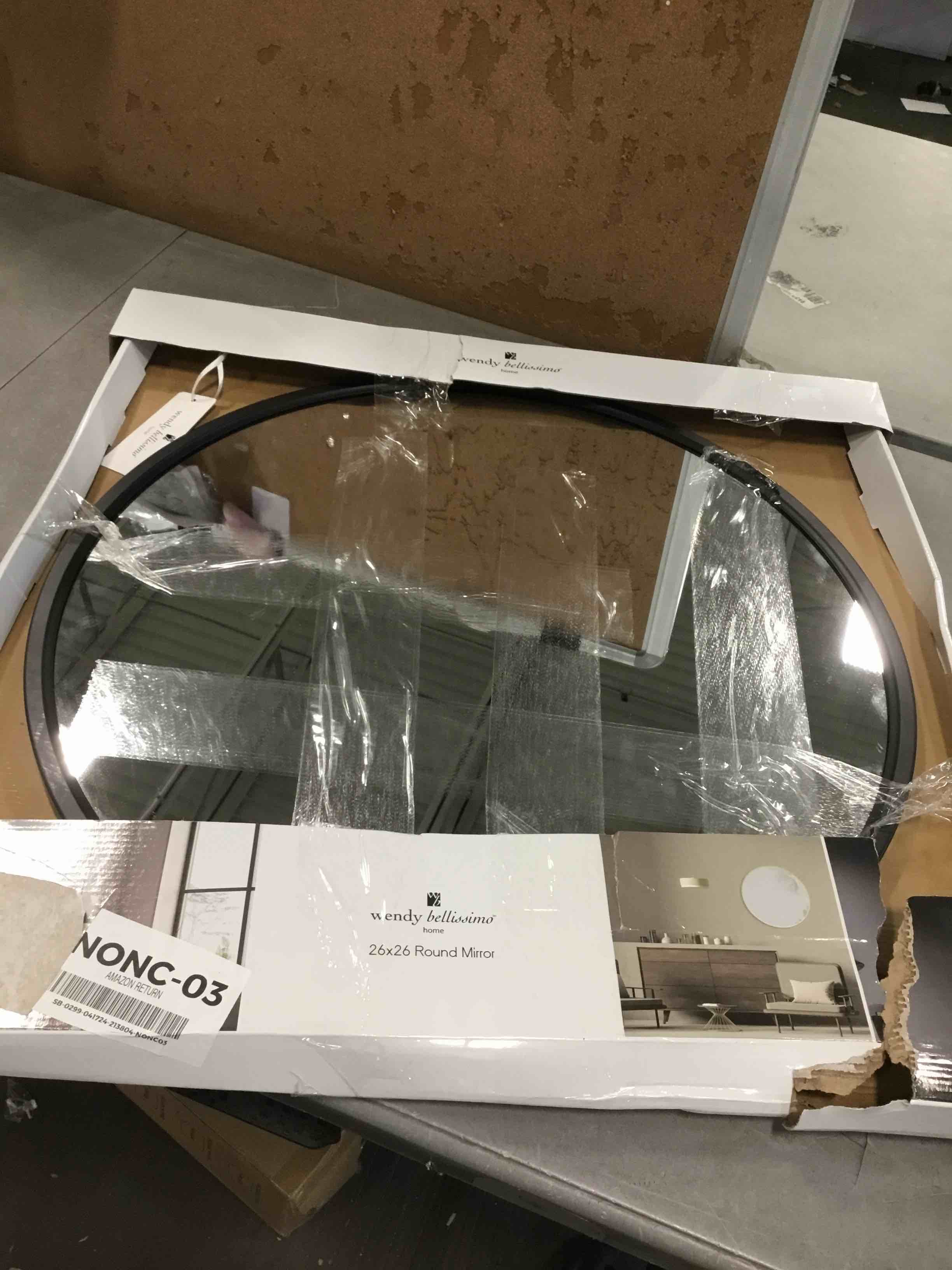 https://s3.amazonaws.com/lotting-images-prod/bidfta/RED6568076_1716235767244.jpeg