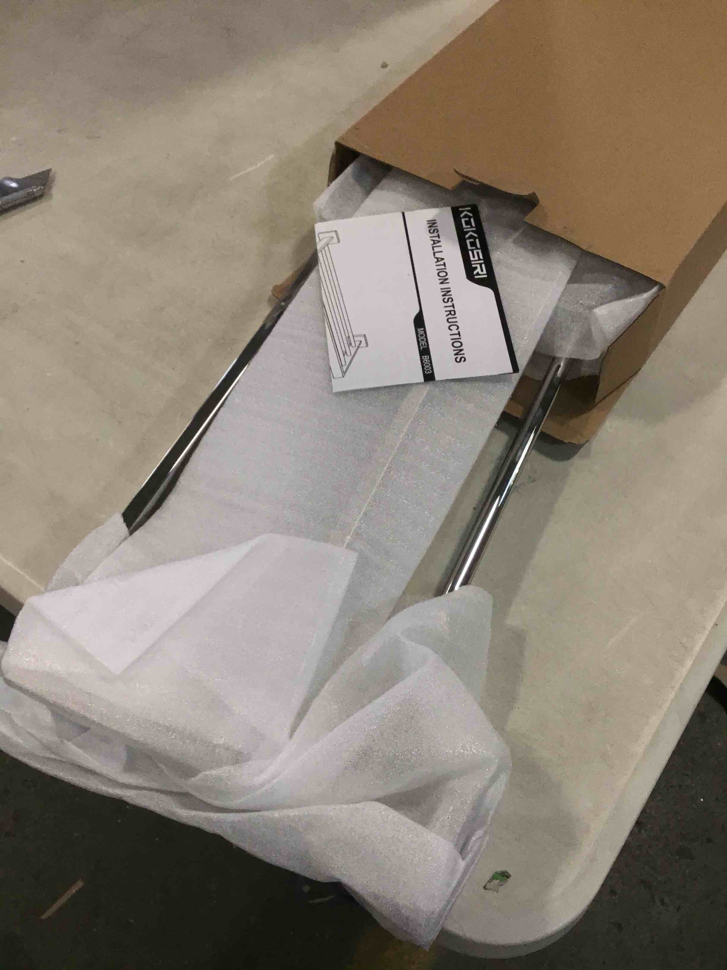 https://s3.amazonaws.com/lotting-images-prod/bidfta/RED6568462_1716391759085.jpeg