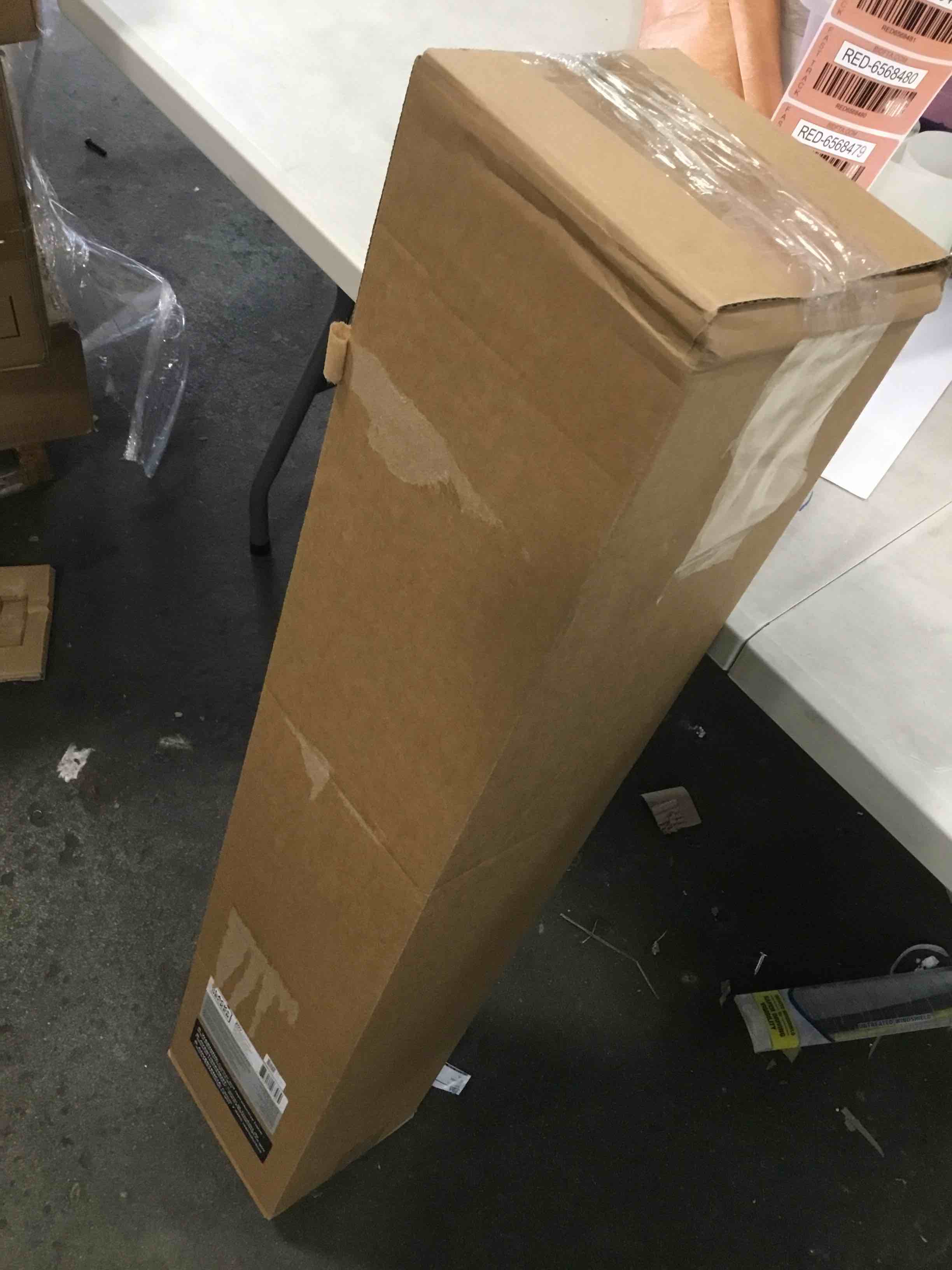 https://s3.amazonaws.com/lotting-images-prod/bidfta/RED6568479_1716394199823.jpeg