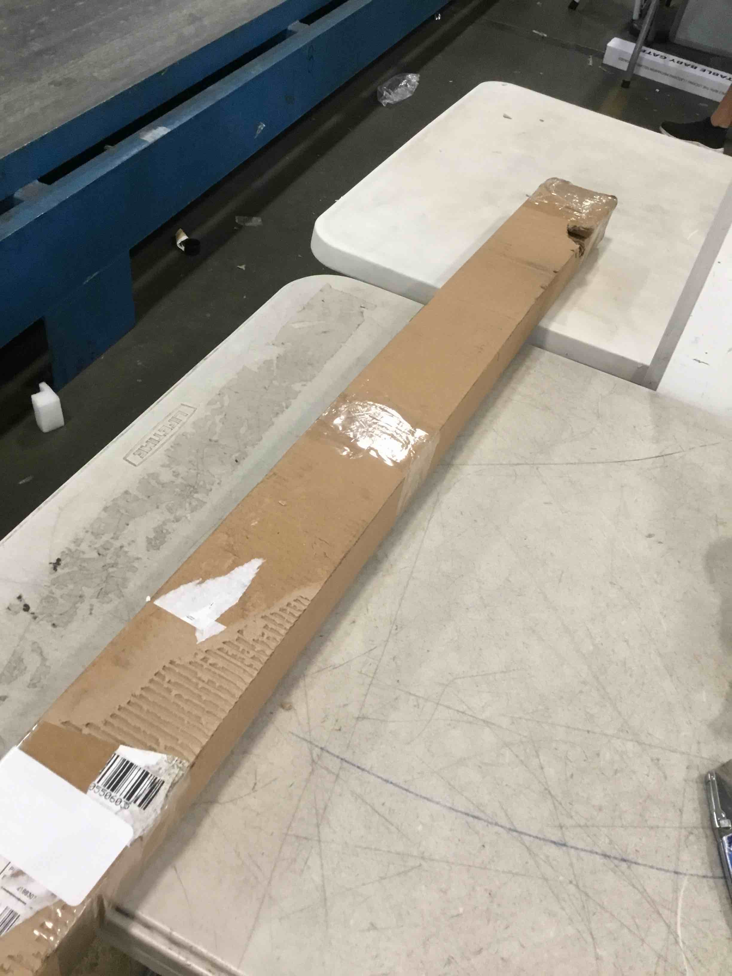 https://s3.amazonaws.com/lotting-images-prod/bidfta/RED6568697_1716478461865.jpeg