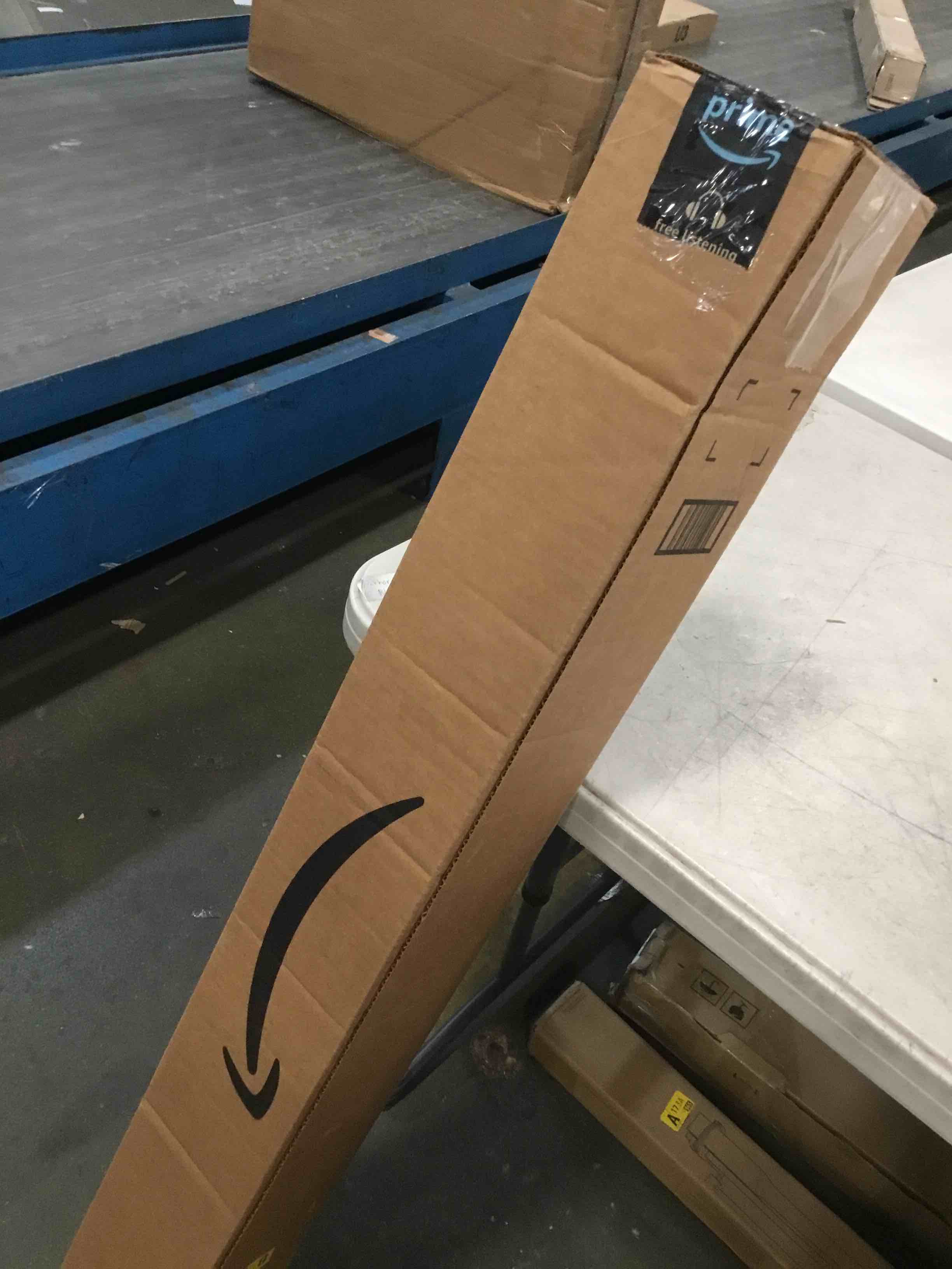 https://s3.amazonaws.com/lotting-images-prod/bidfta/RED6568716_1716481559289.jpeg