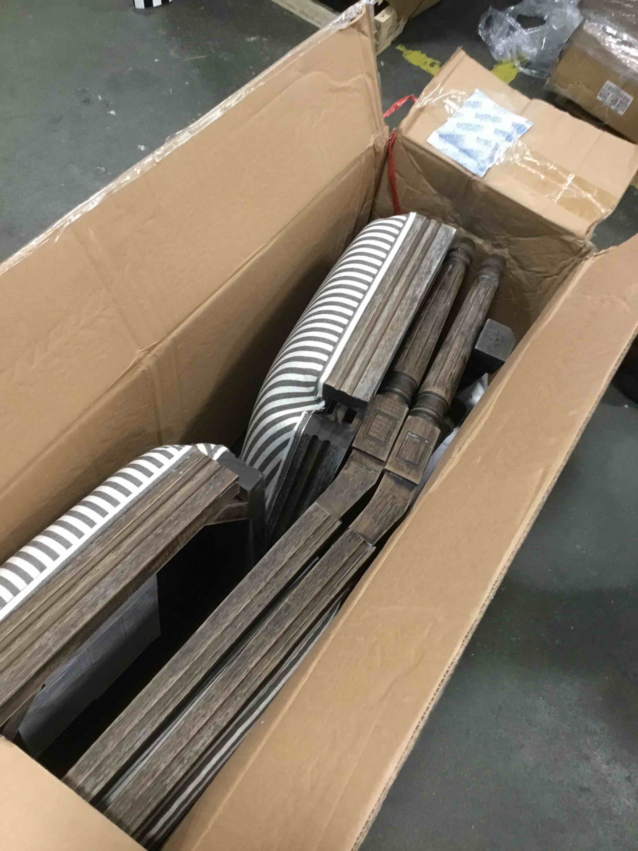 https://s3.amazonaws.com/lotting-images-prod/bidfta/RED6568861_1716555027196.jpeg