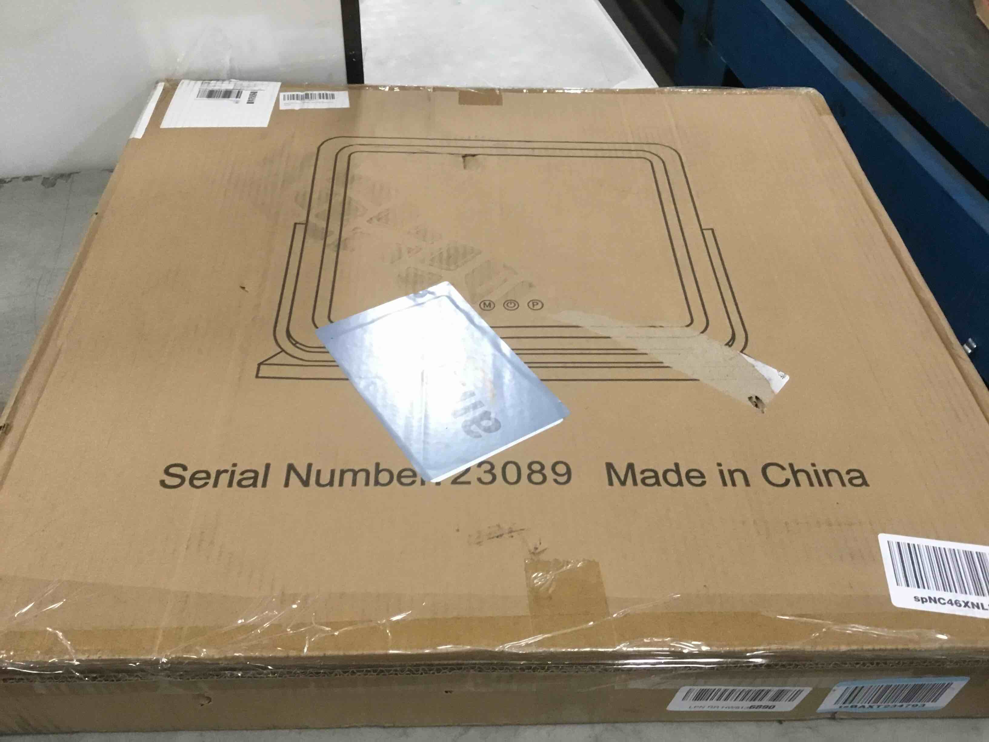 https://s3.amazonaws.com/lotting-images-prod/bidfta/RED6568892_1716558552401.jpeg