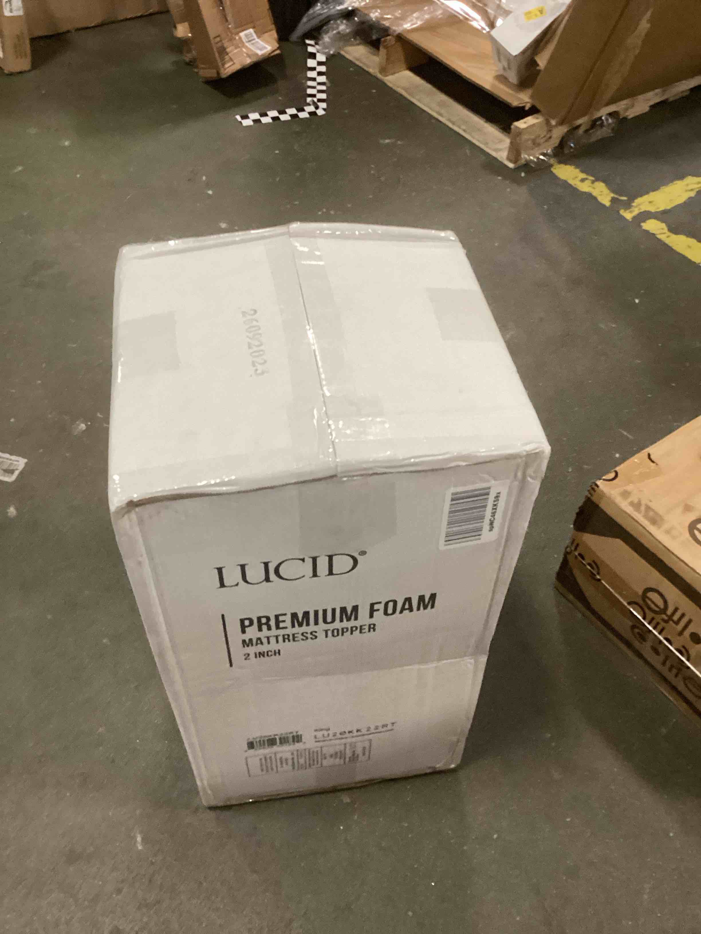 https://s3.amazonaws.com/lotting-images-prod/bidfta/RED6568927_1716563813997.jpeg