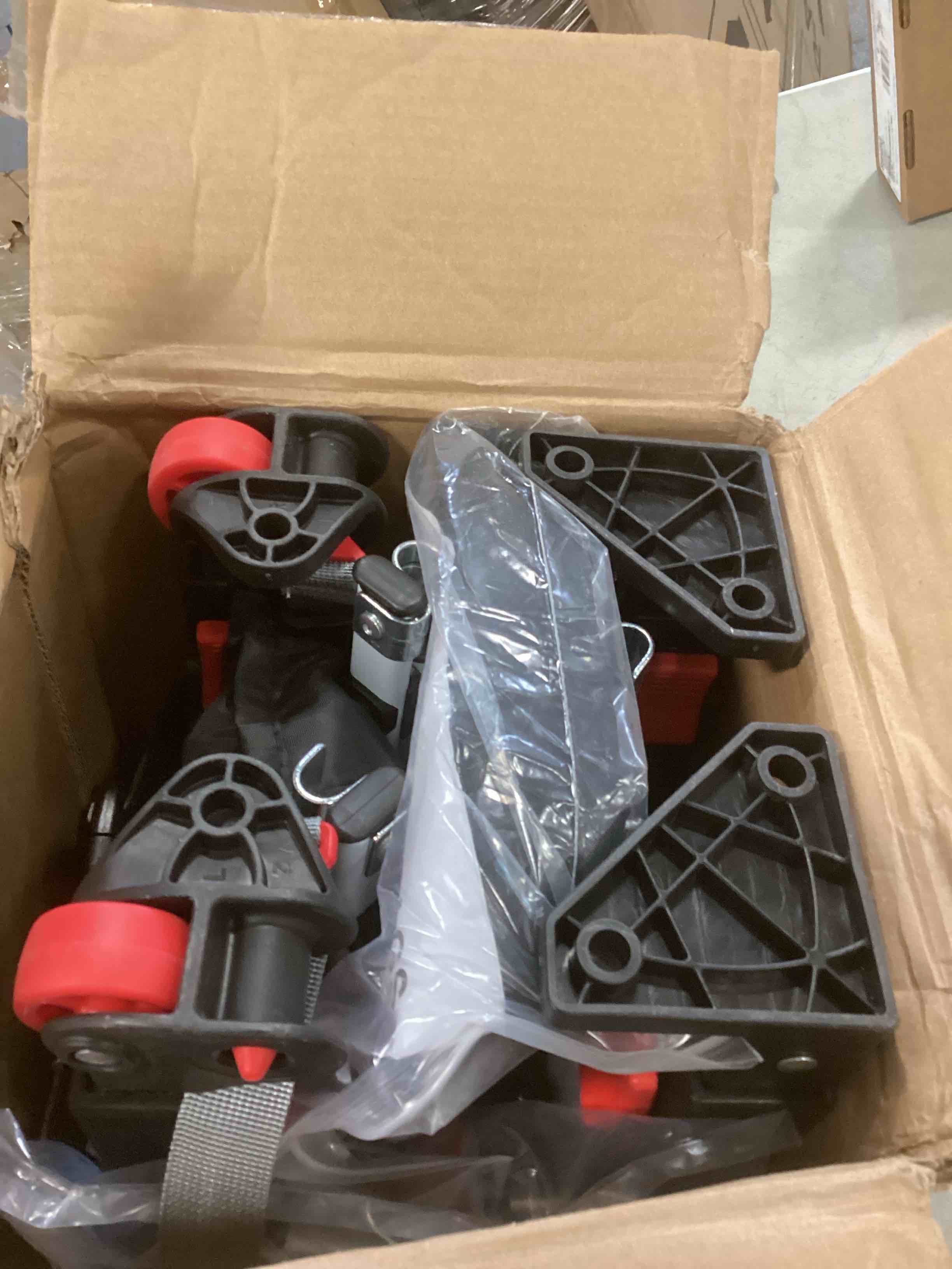 https://s3.amazonaws.com/lotting-images-prod/bidfta/RED6568937_1716565365675.jpeg