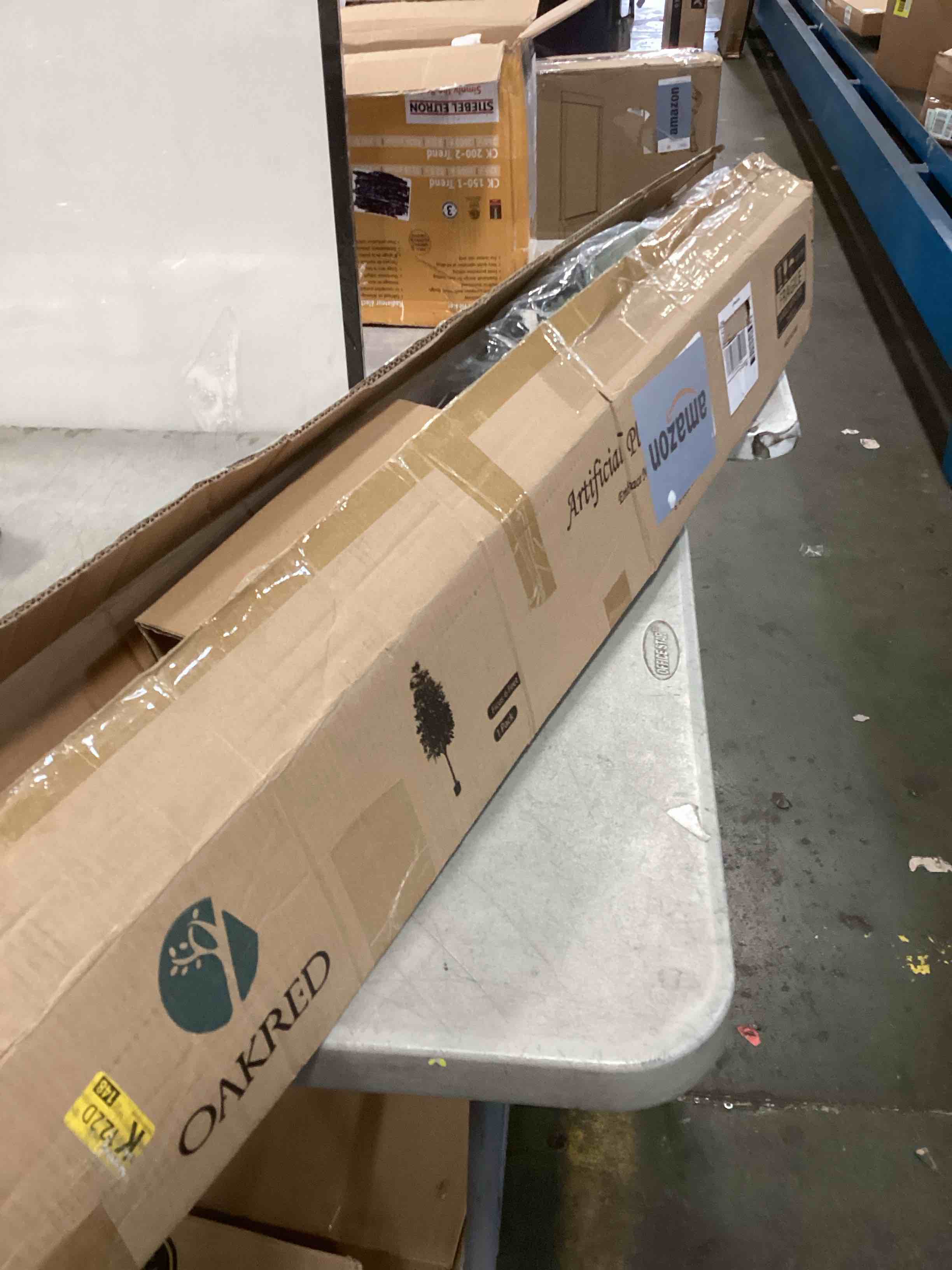https://s3.amazonaws.com/lotting-images-prod/bidfta/RED6568938_1716565535442.jpeg